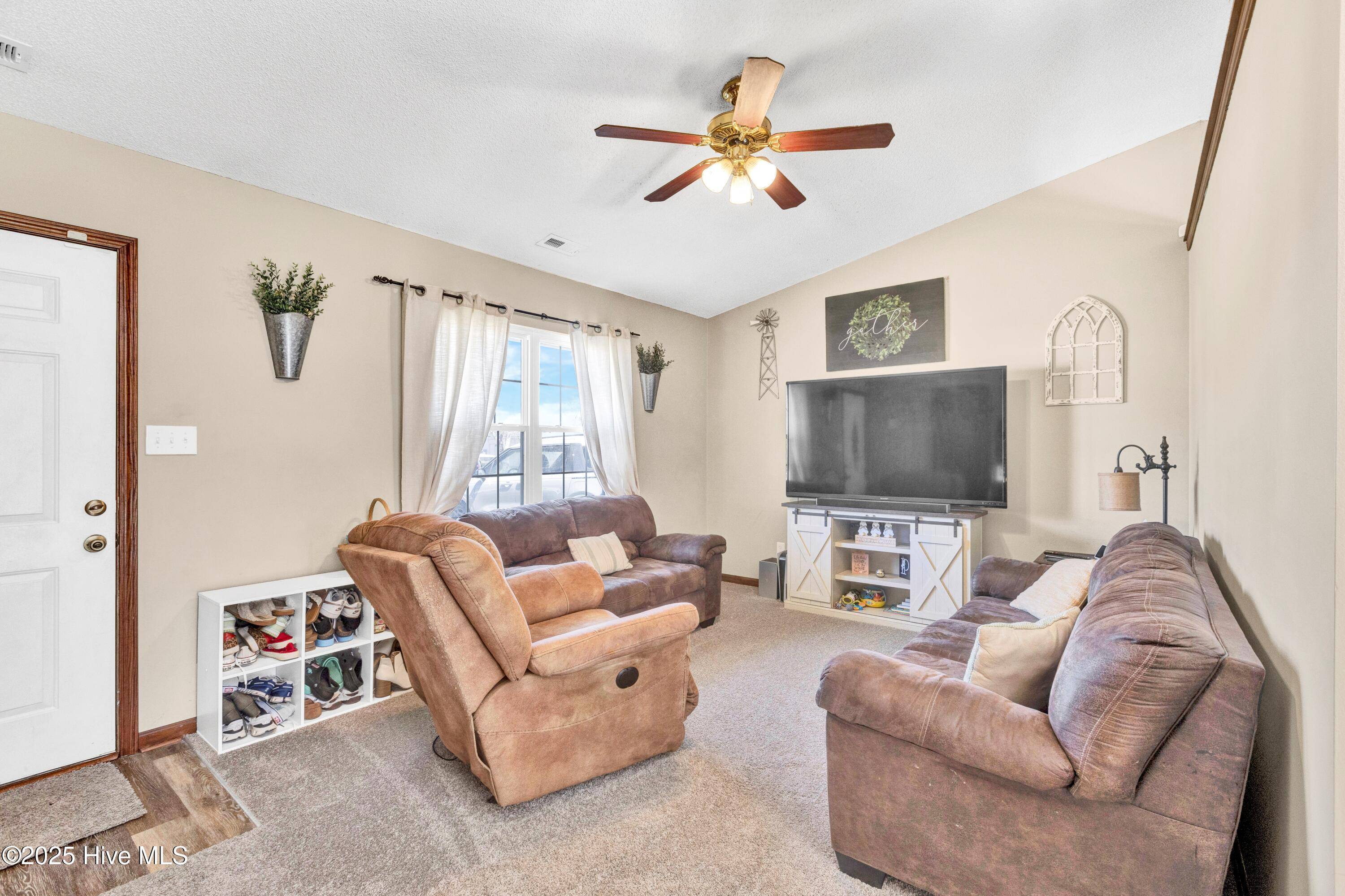 Jacksonville, NC 28540,335 Steller RD
