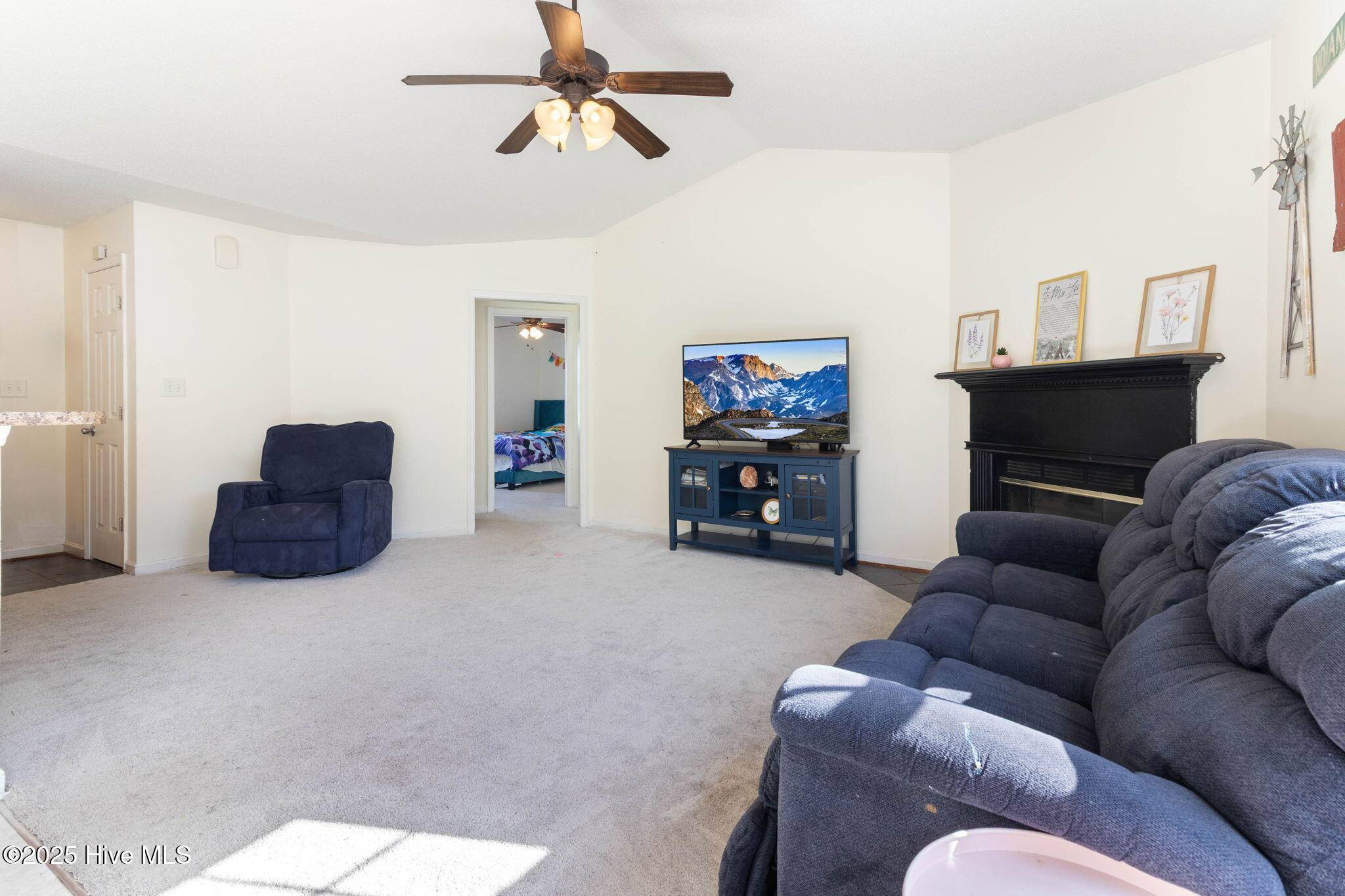Hubert, NC 28539,107 Gamble WAY