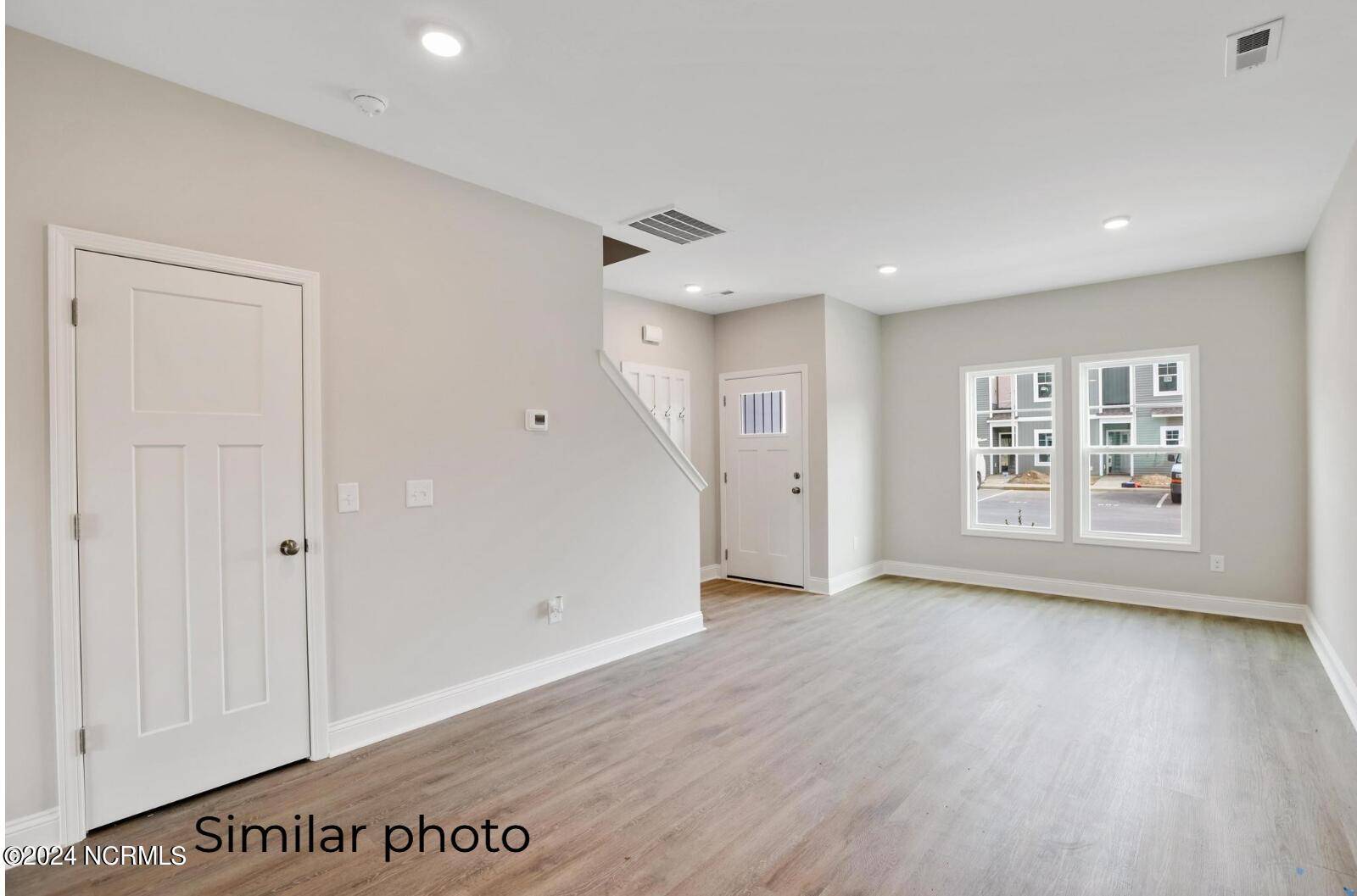 Hubert, NC 28539,165 Loren RD