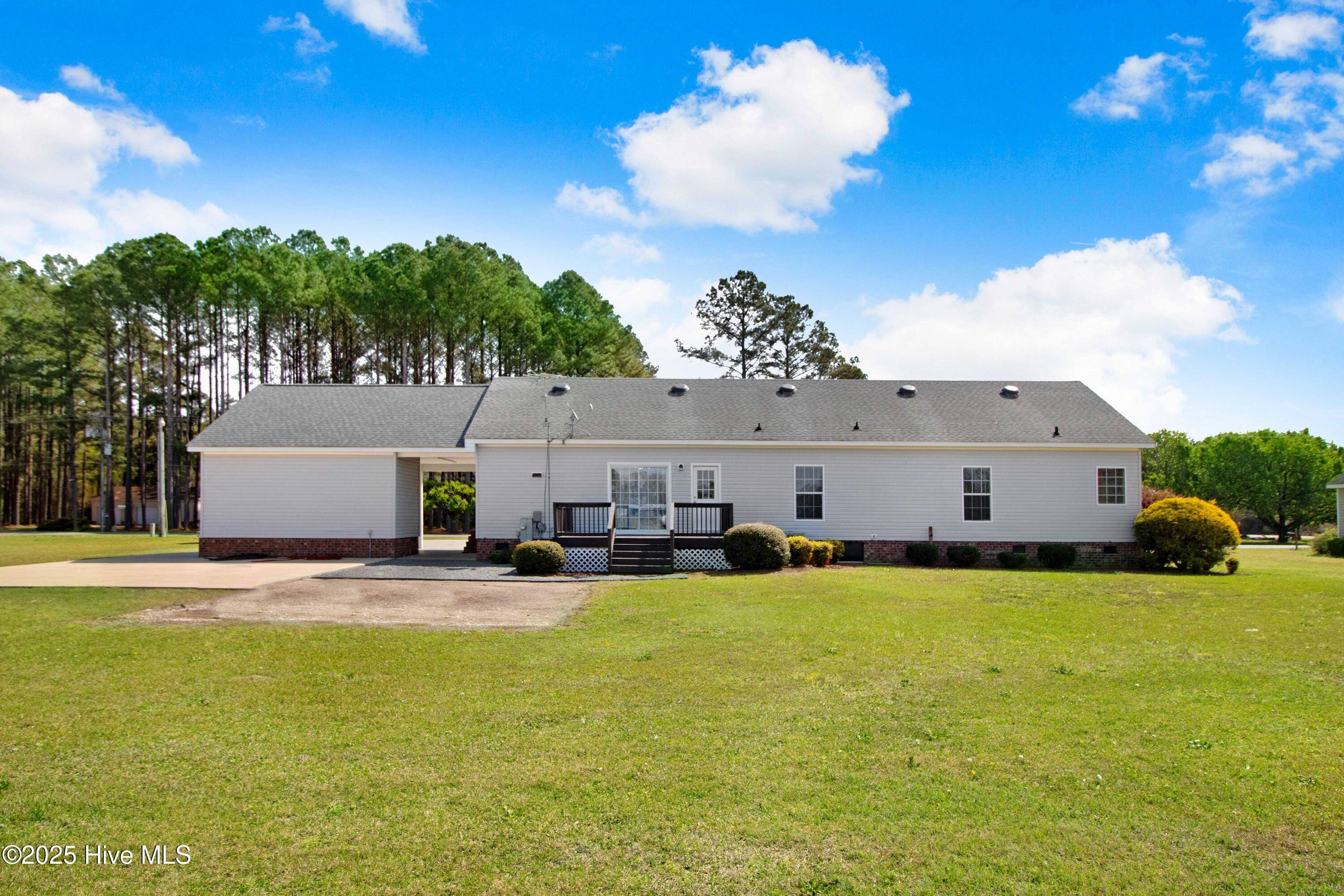 Pink Hill, NC 28572,276 Duplin County RD