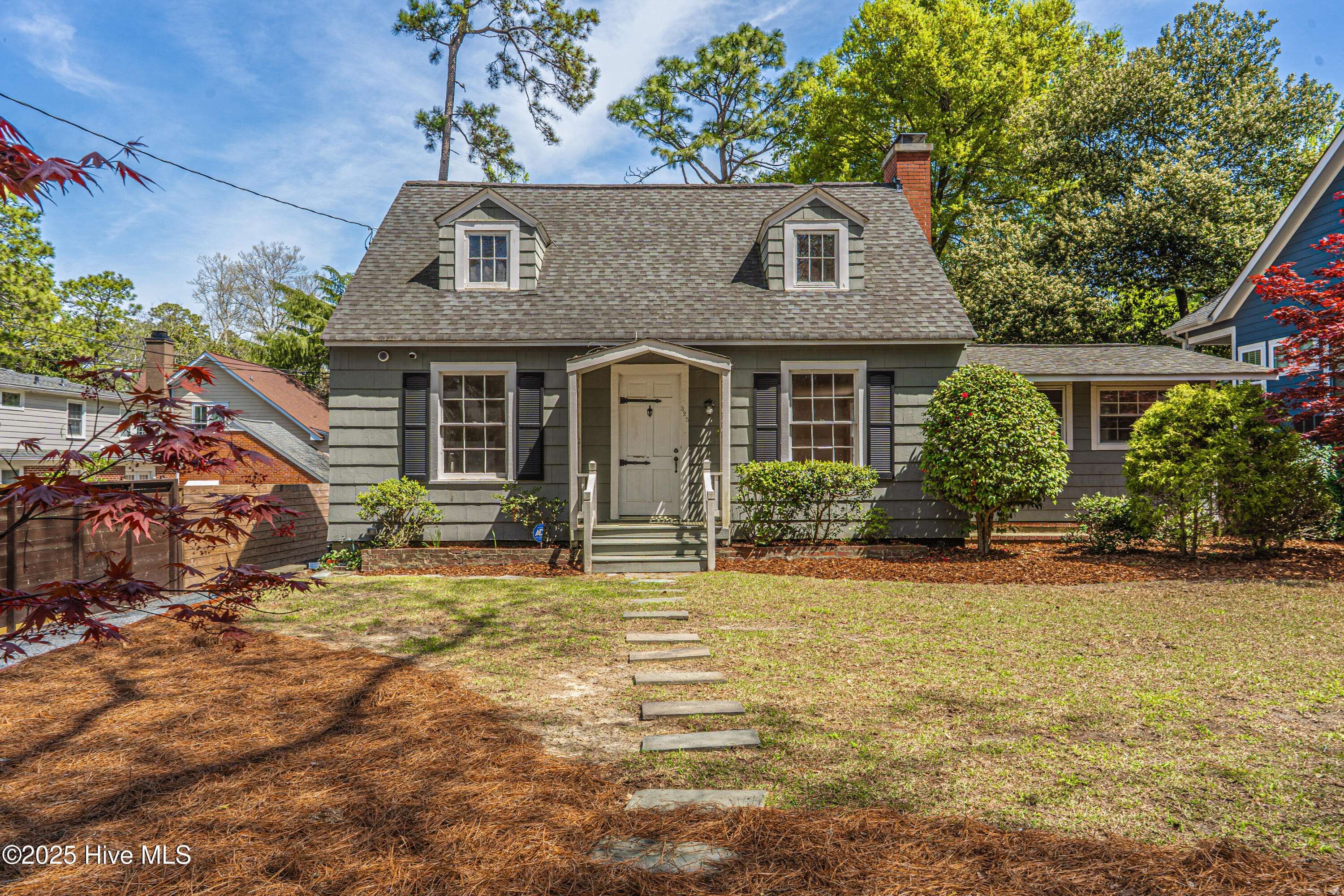 Southern Pines, NC 28387,325 E Vermont AVE