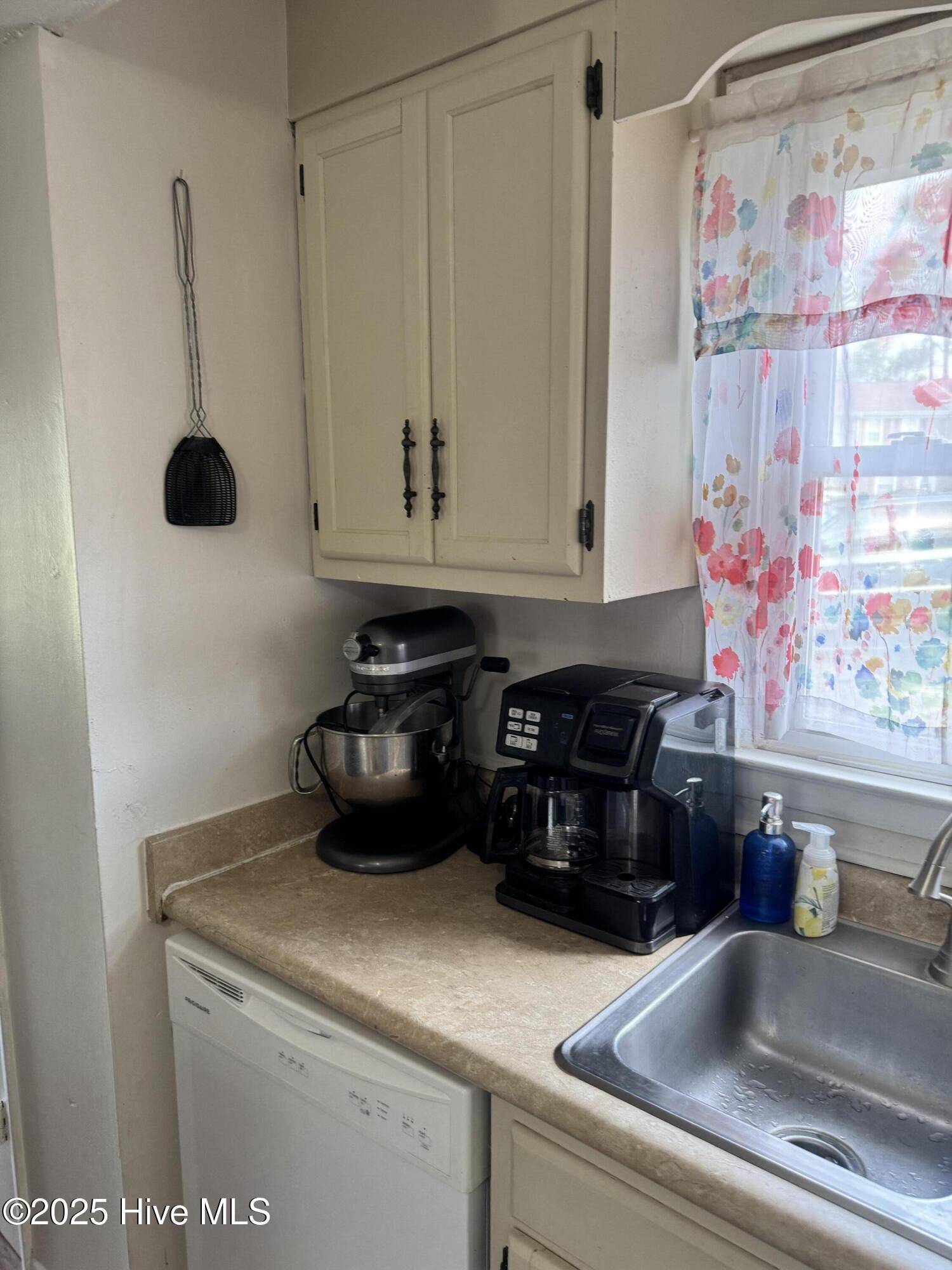 Jacksonville, NC 28546,127 King George CT