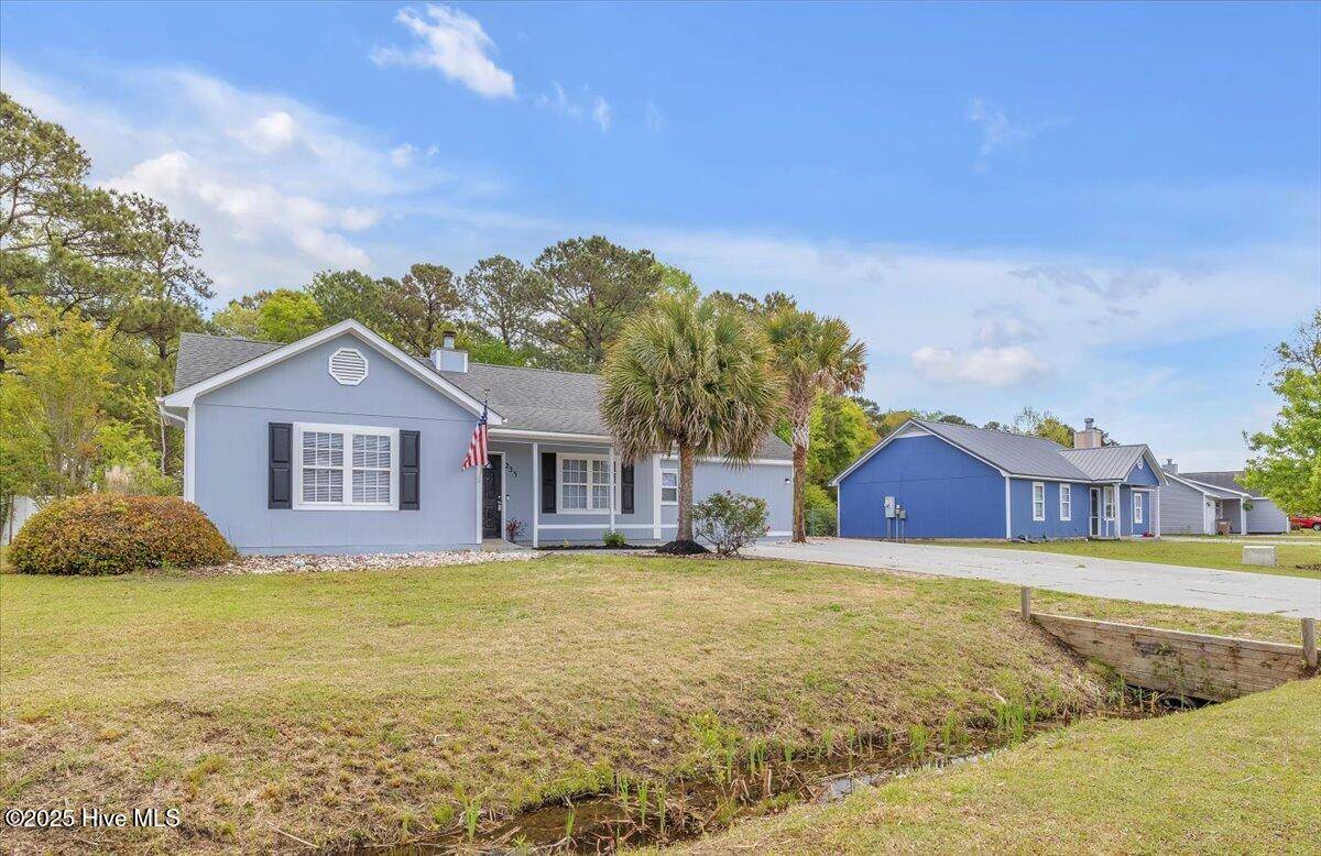 Hubert, NC 28539,233 Zachary LN