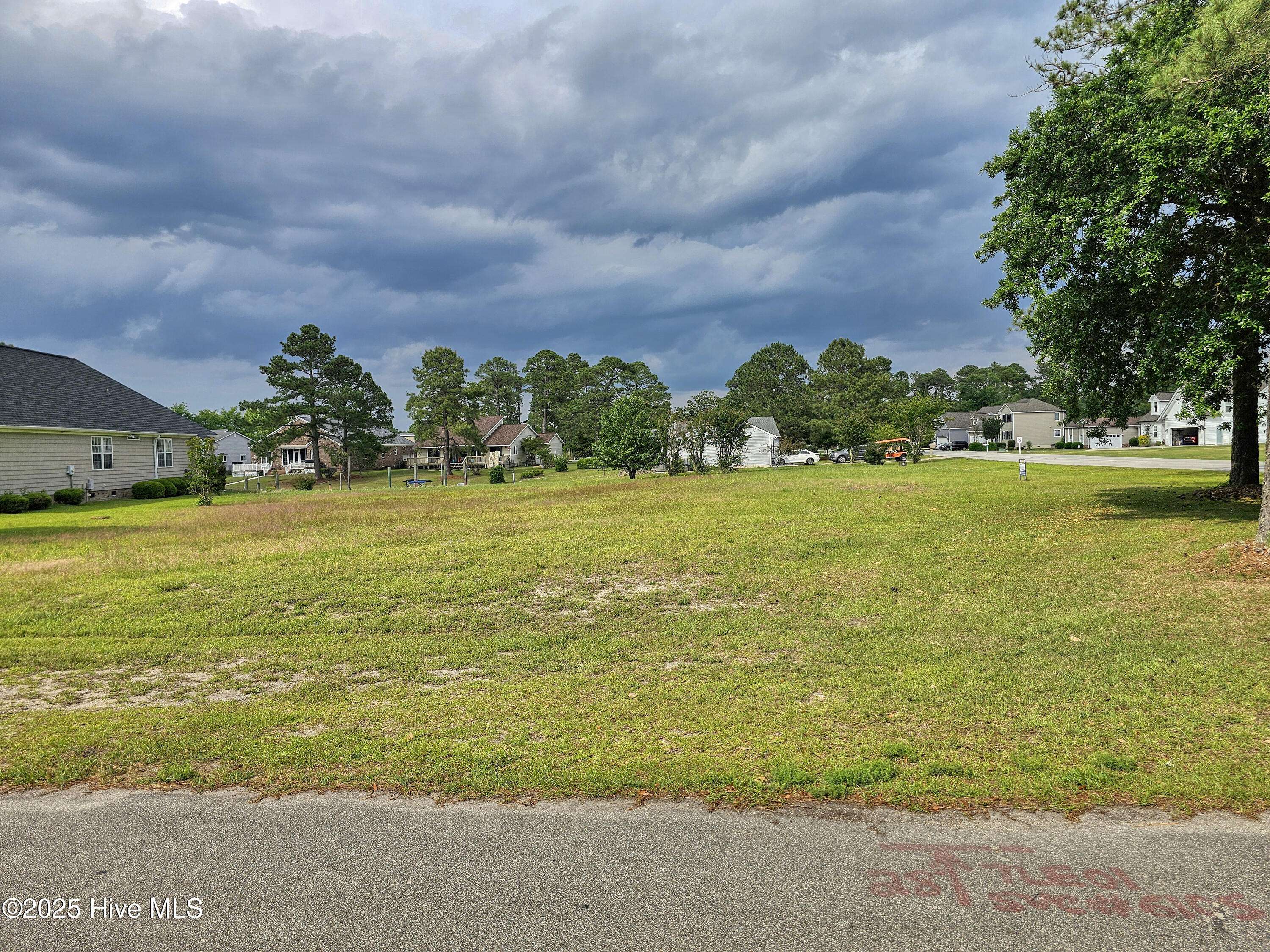 New Bern, NC 28560,6107 Cassowary LN