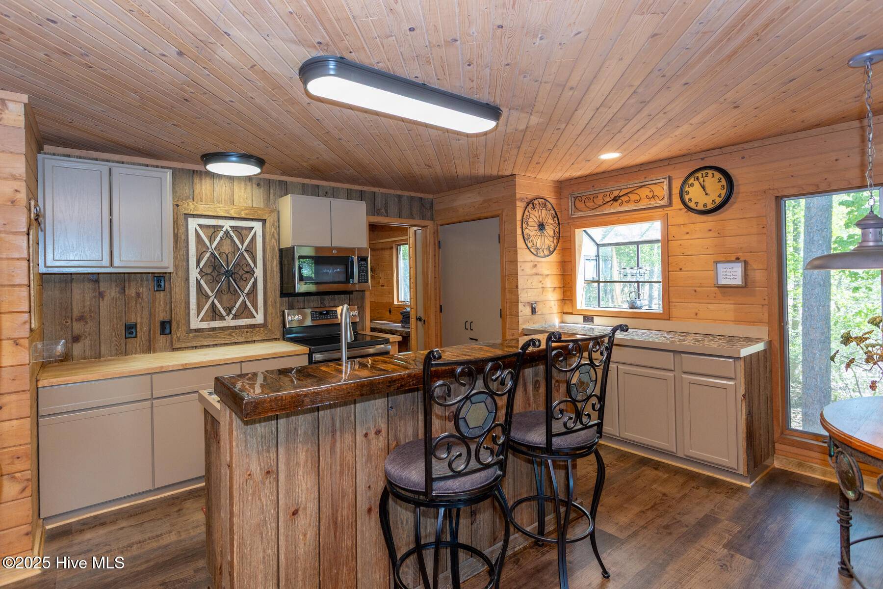 West End, NC 27376,105 Tucker CT