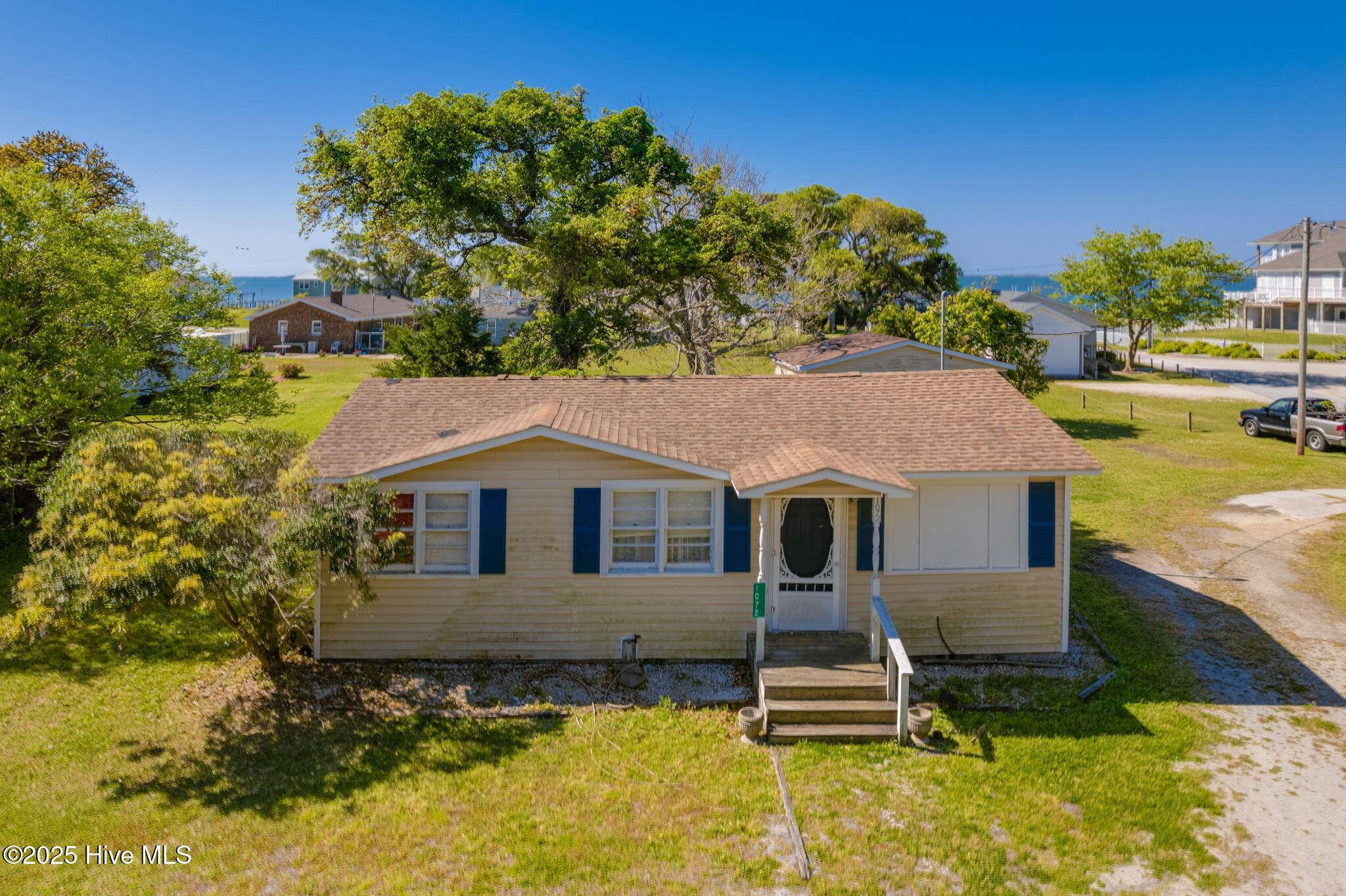 Harkers Island, NC 28531,1072 Island RD