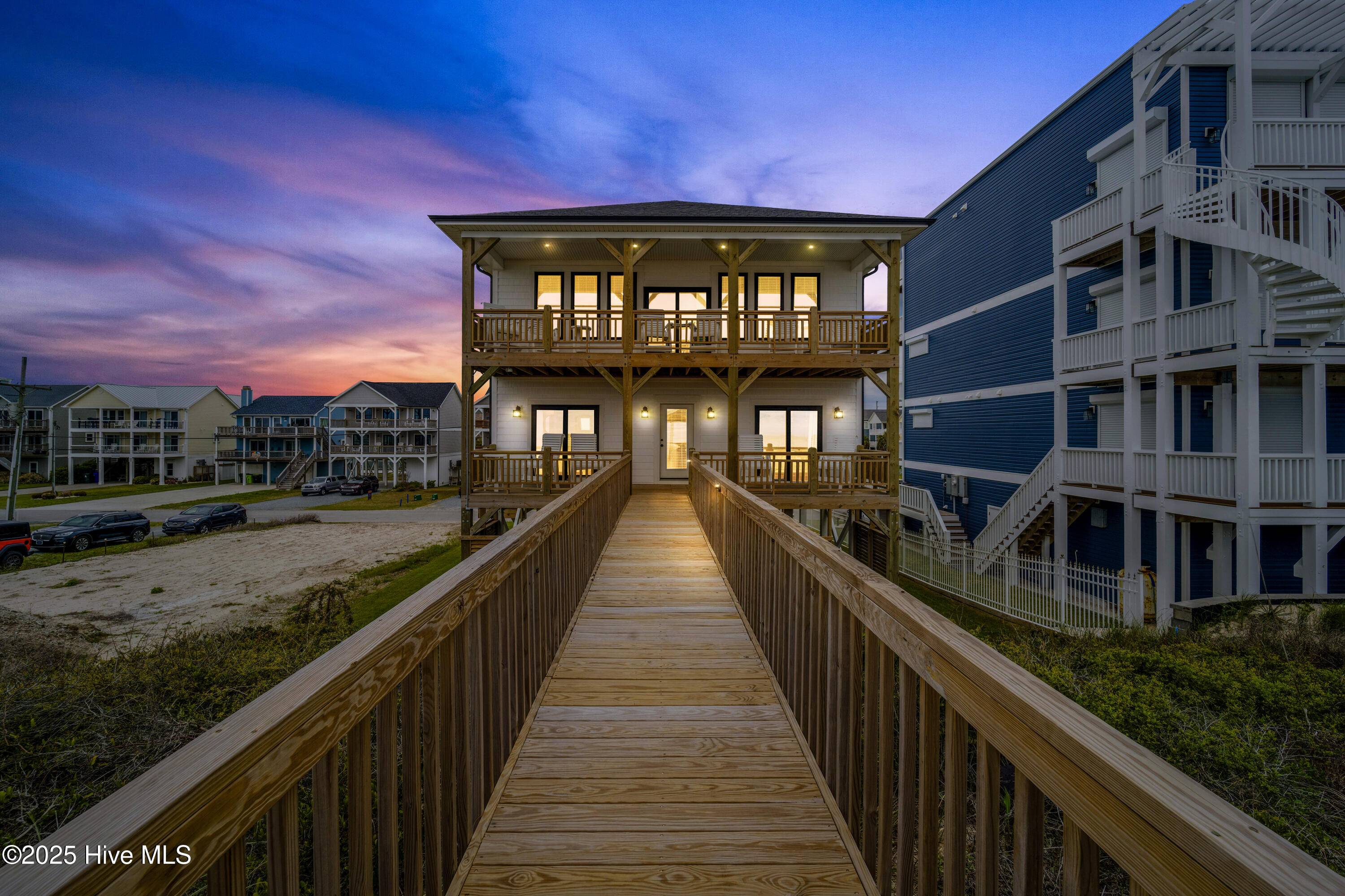 Surf City, NC 28445,604 S Shore DR