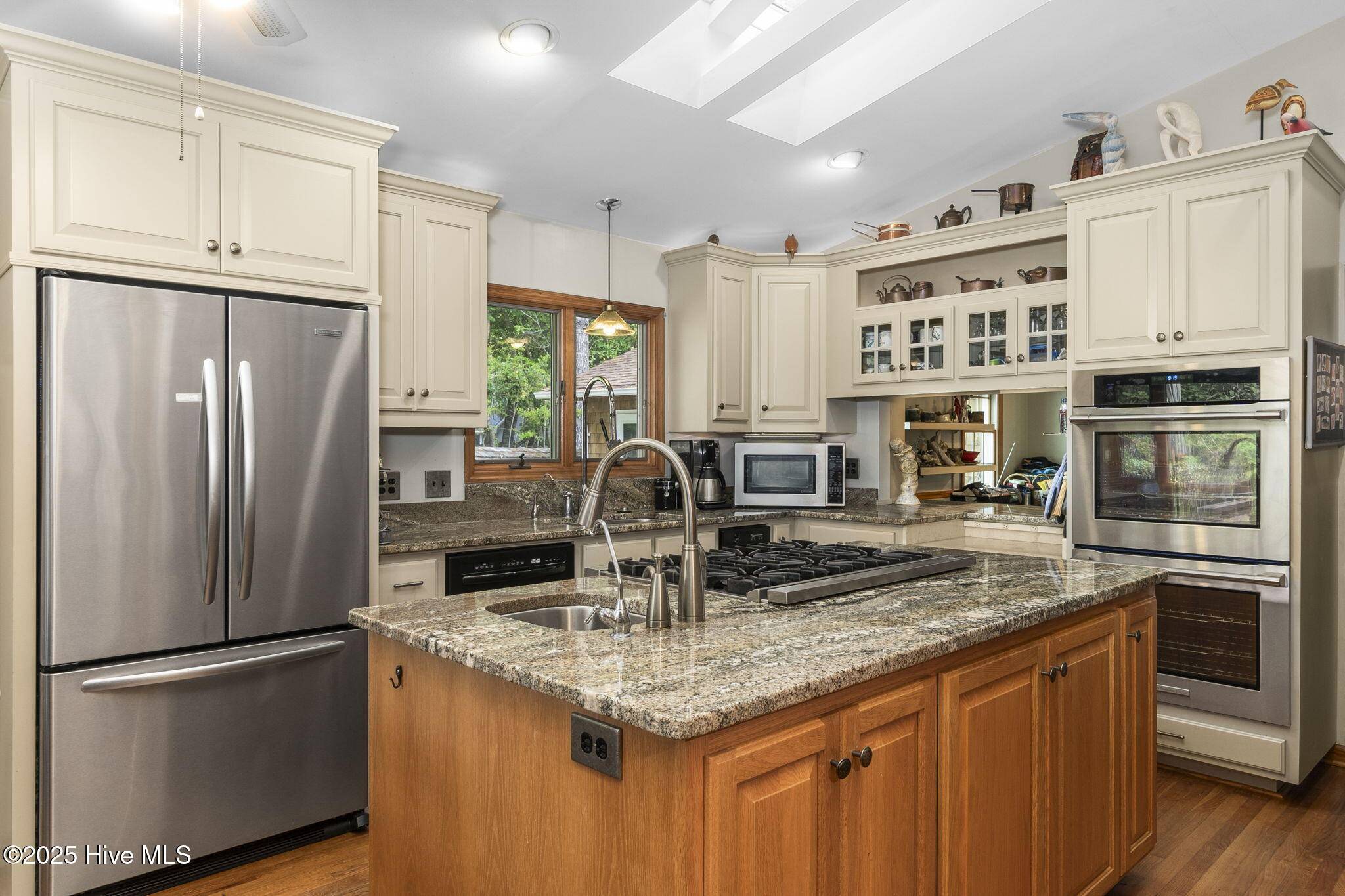Pine Knoll Shores, NC 28512,119 White Ash DR