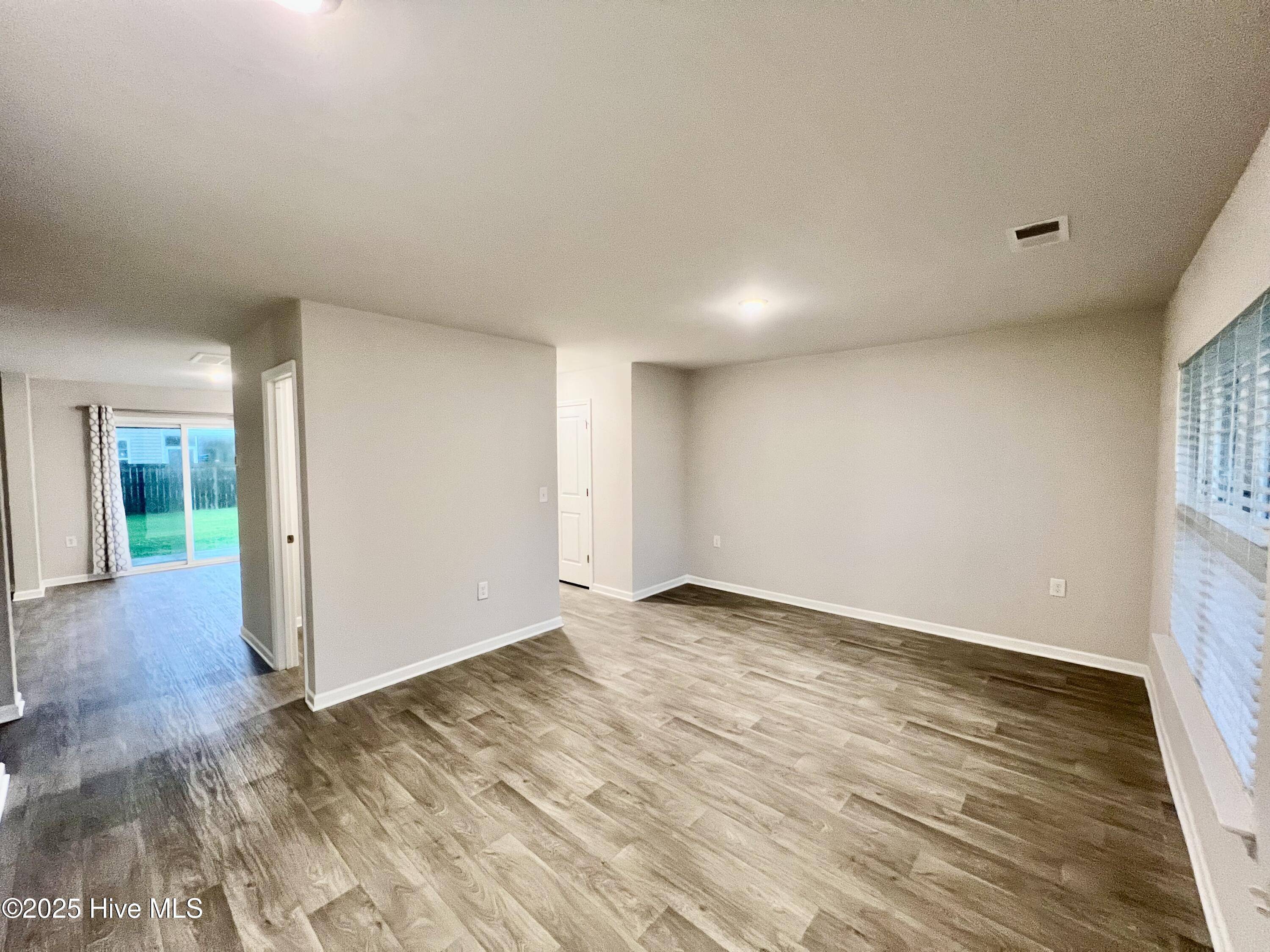 New Bern, NC 28560,411 Frida RD