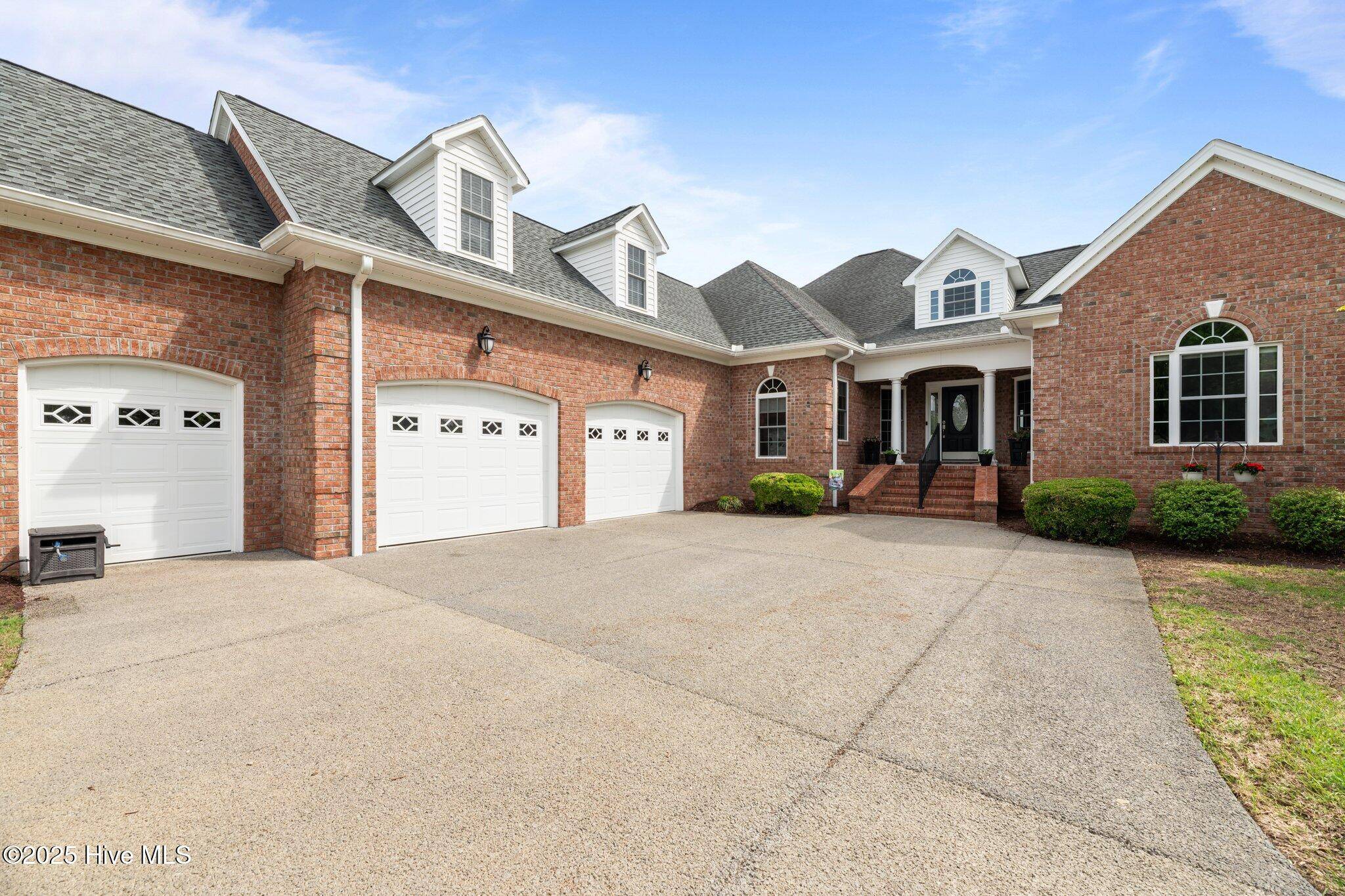 New Bern, NC 28560,6012 Booty LN