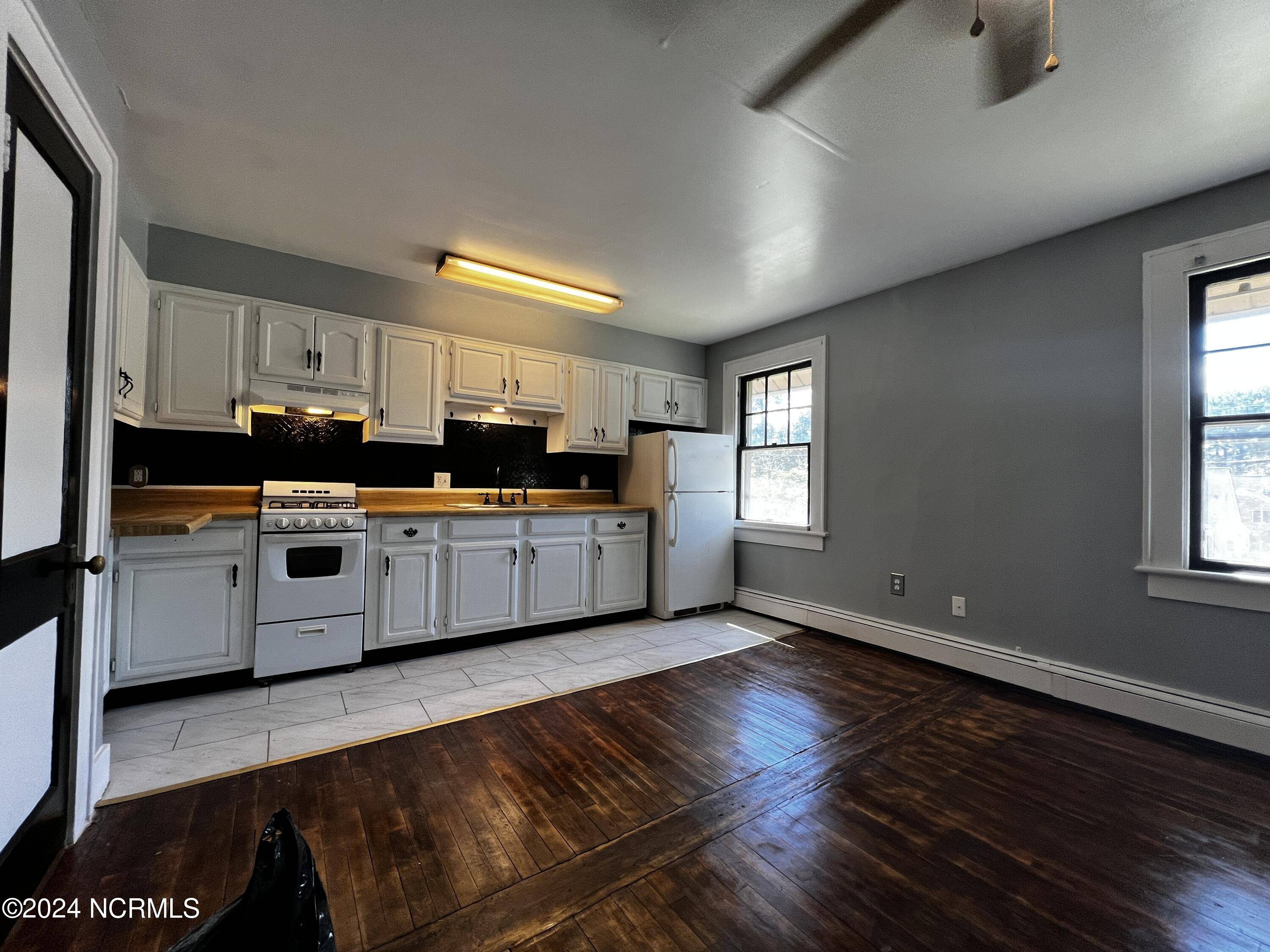 Elizabeth City, NC 27909,1221 Riverside AVE #2b