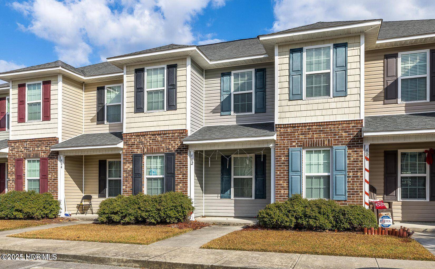Jacksonville, NC 28546,402 Falls CV