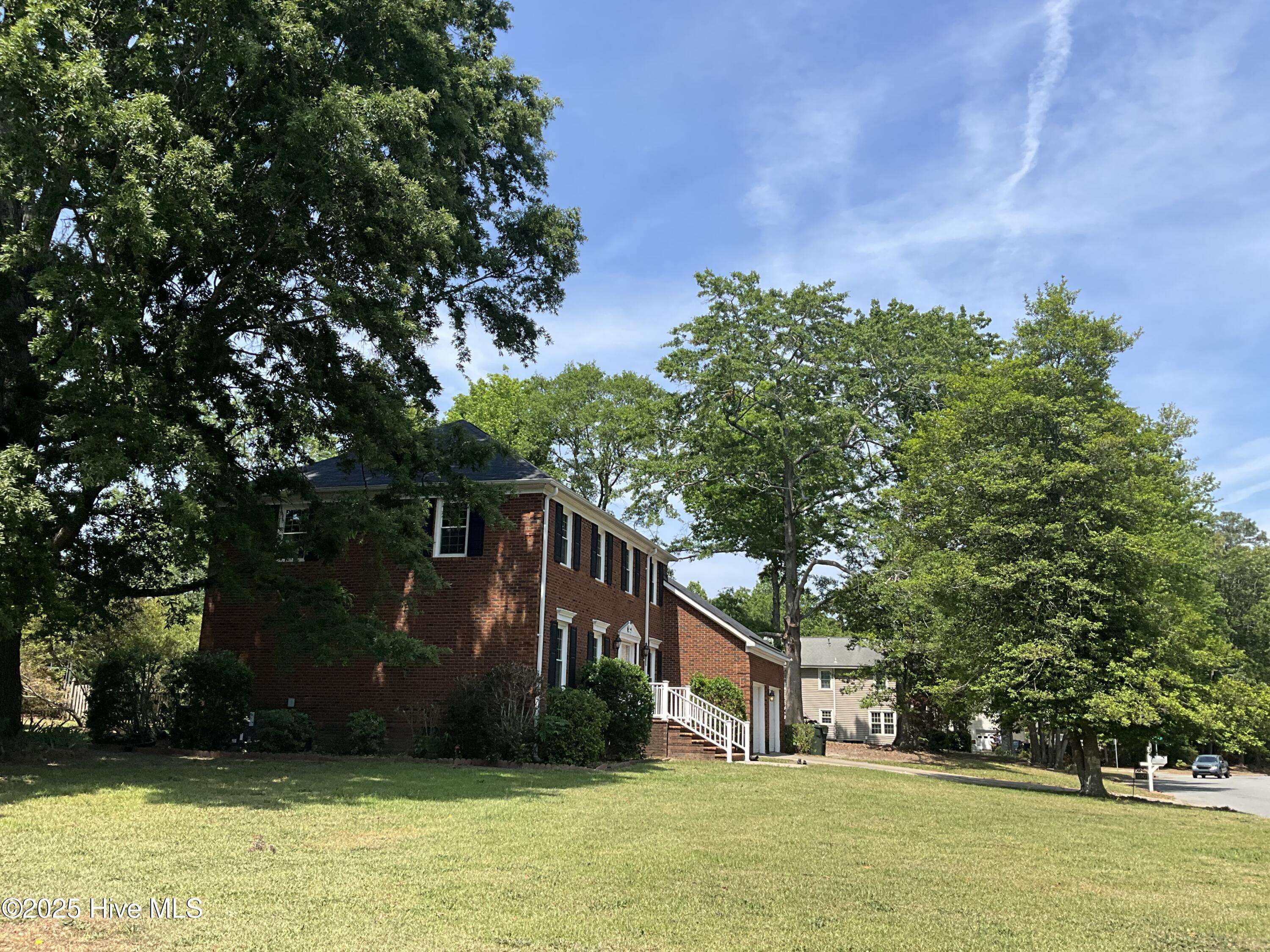 Greenville, NC 27858,2001 Crooked Creek RD