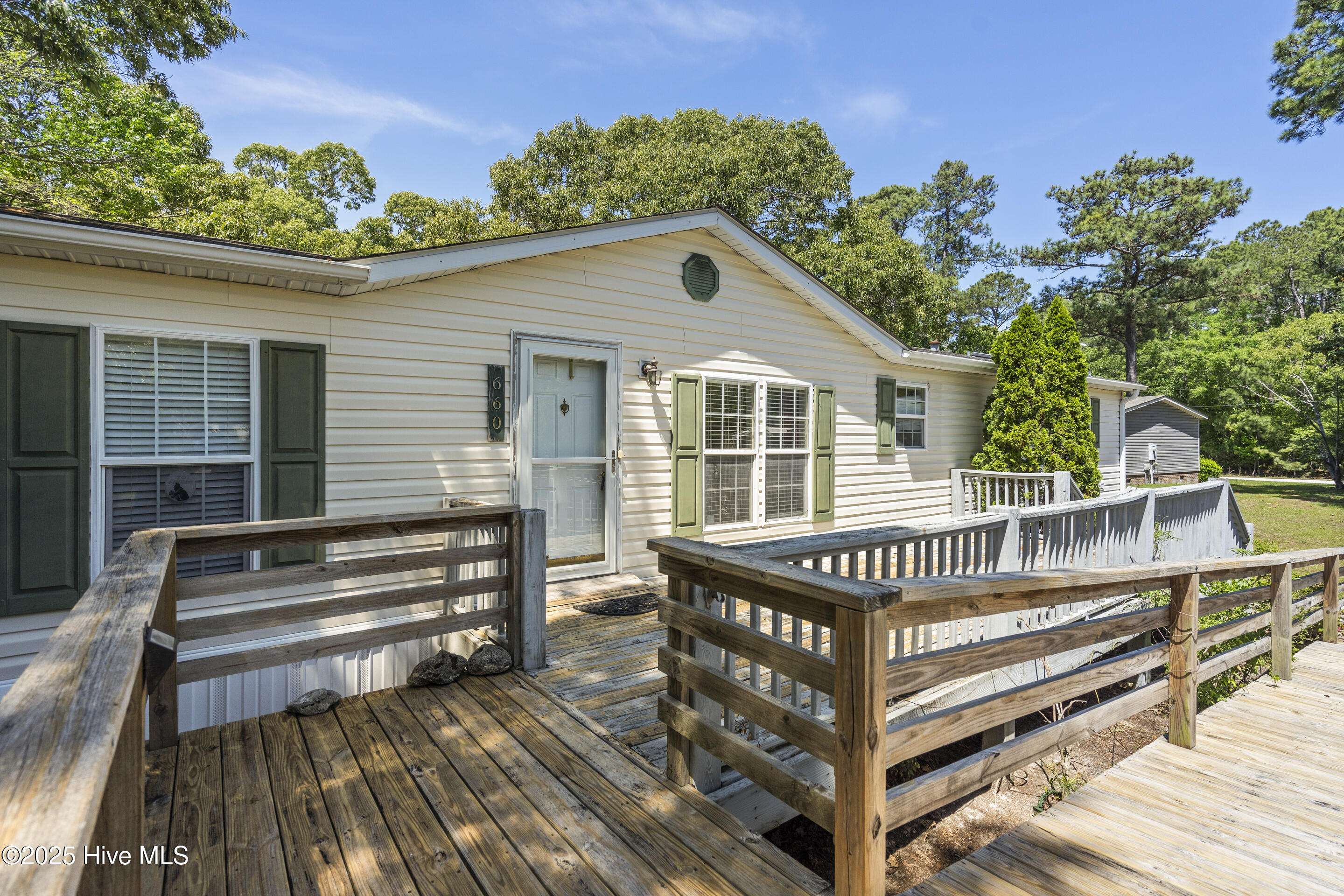 Hampstead, NC 28443,660 King DR