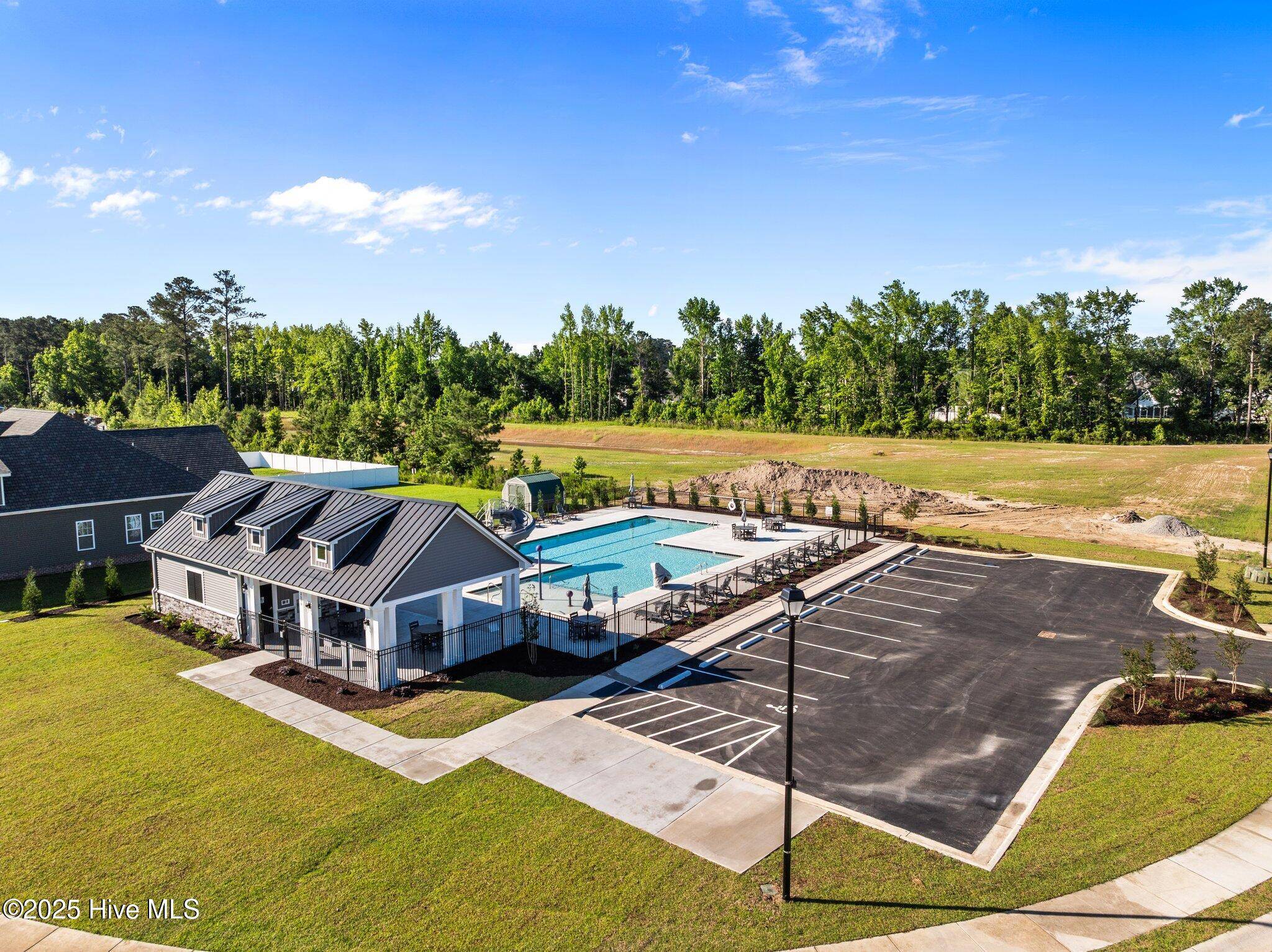 Winterville, NC 28590,3213 Honey Suckle DR