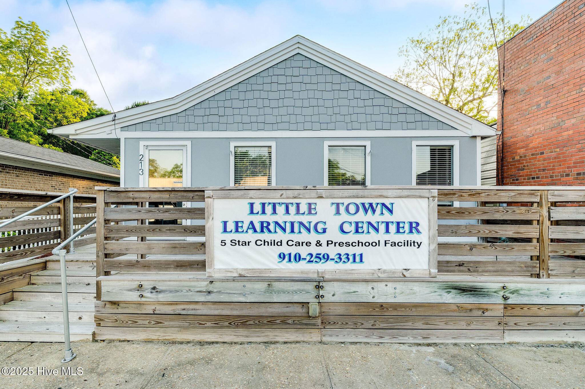 Burgaw, NC 28425,213 S Wright ST
