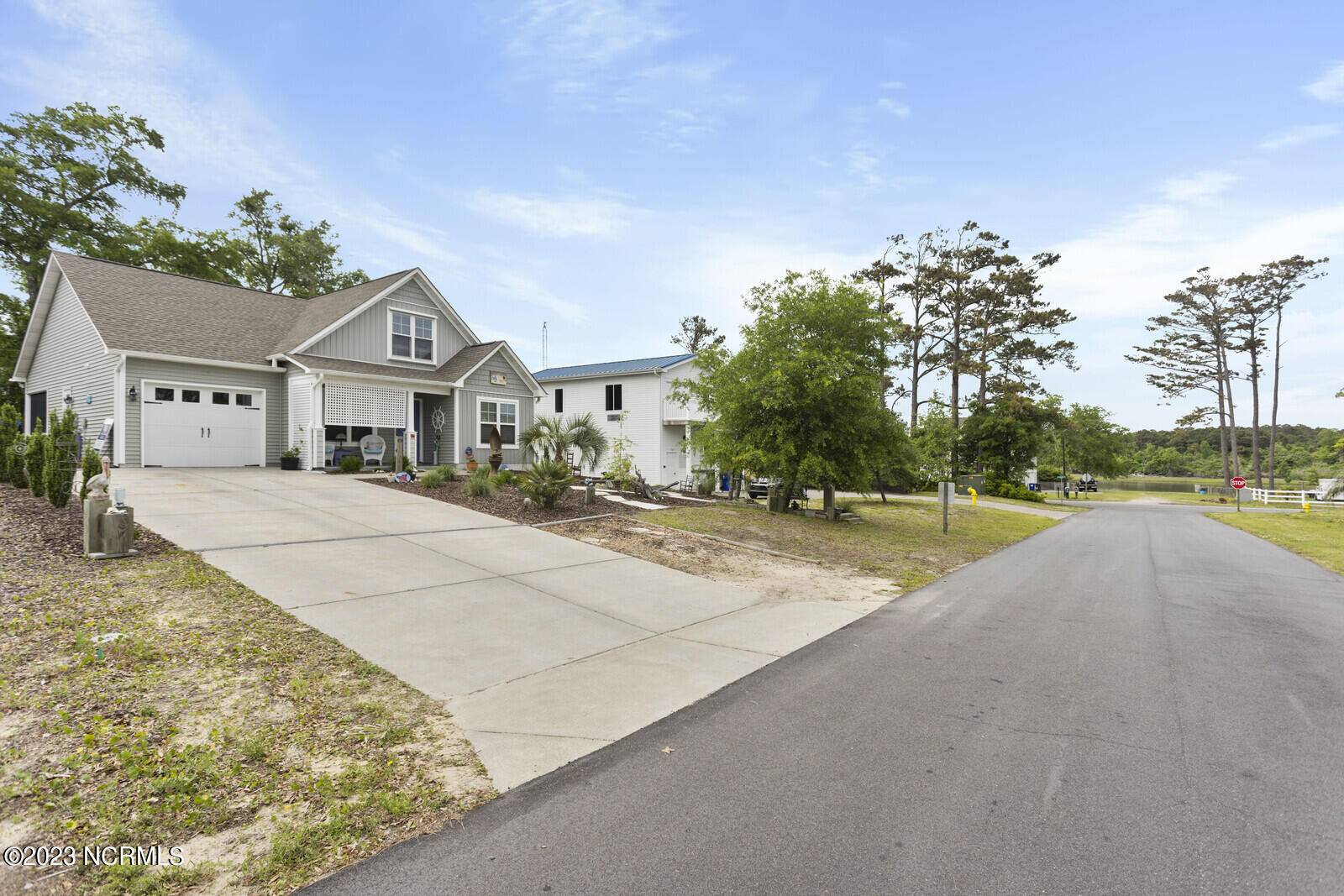 Oak Island, NC 28465,159 NE 19th ST