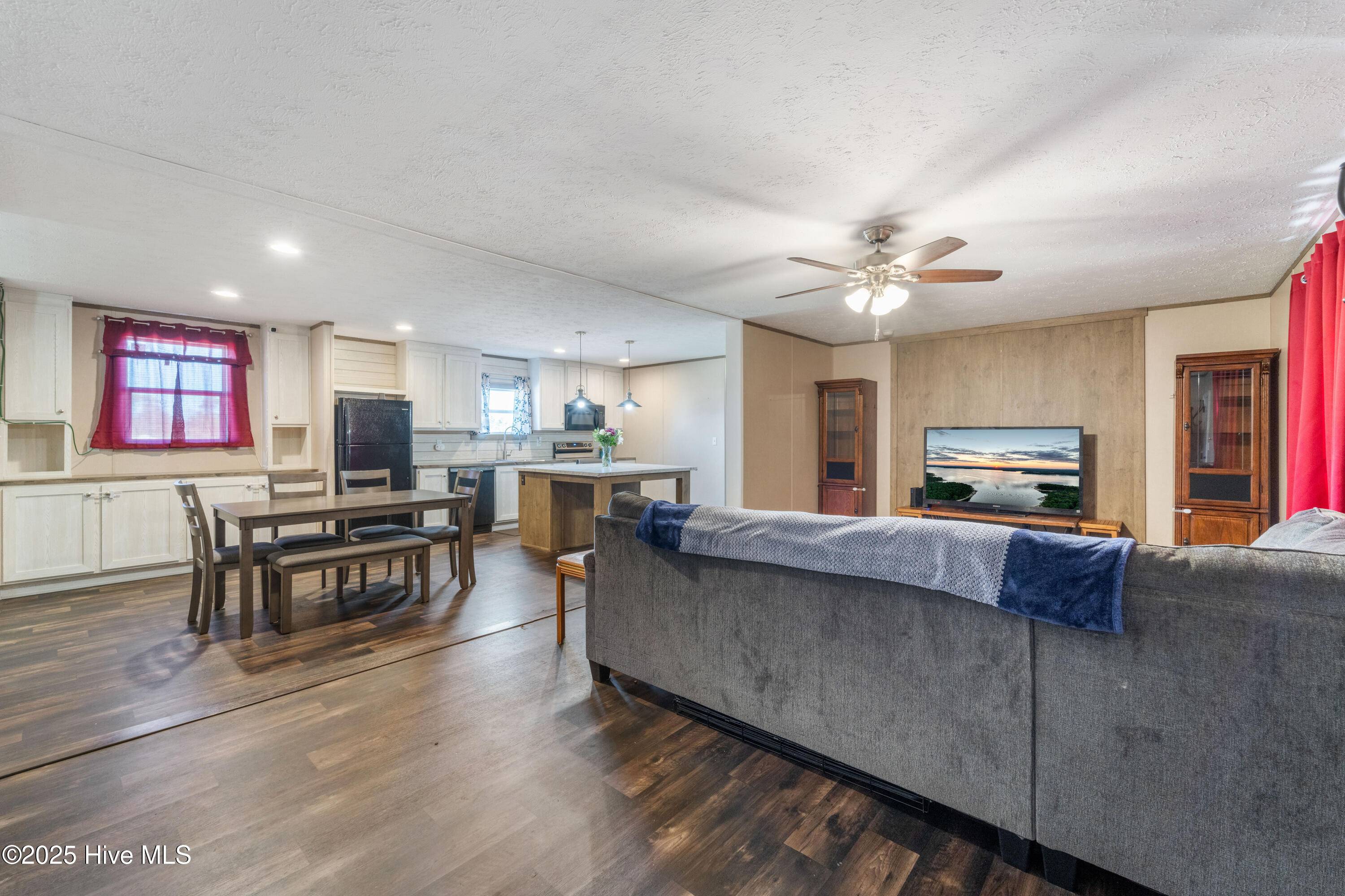 Beulaville, NC 28518,102 Walter DR