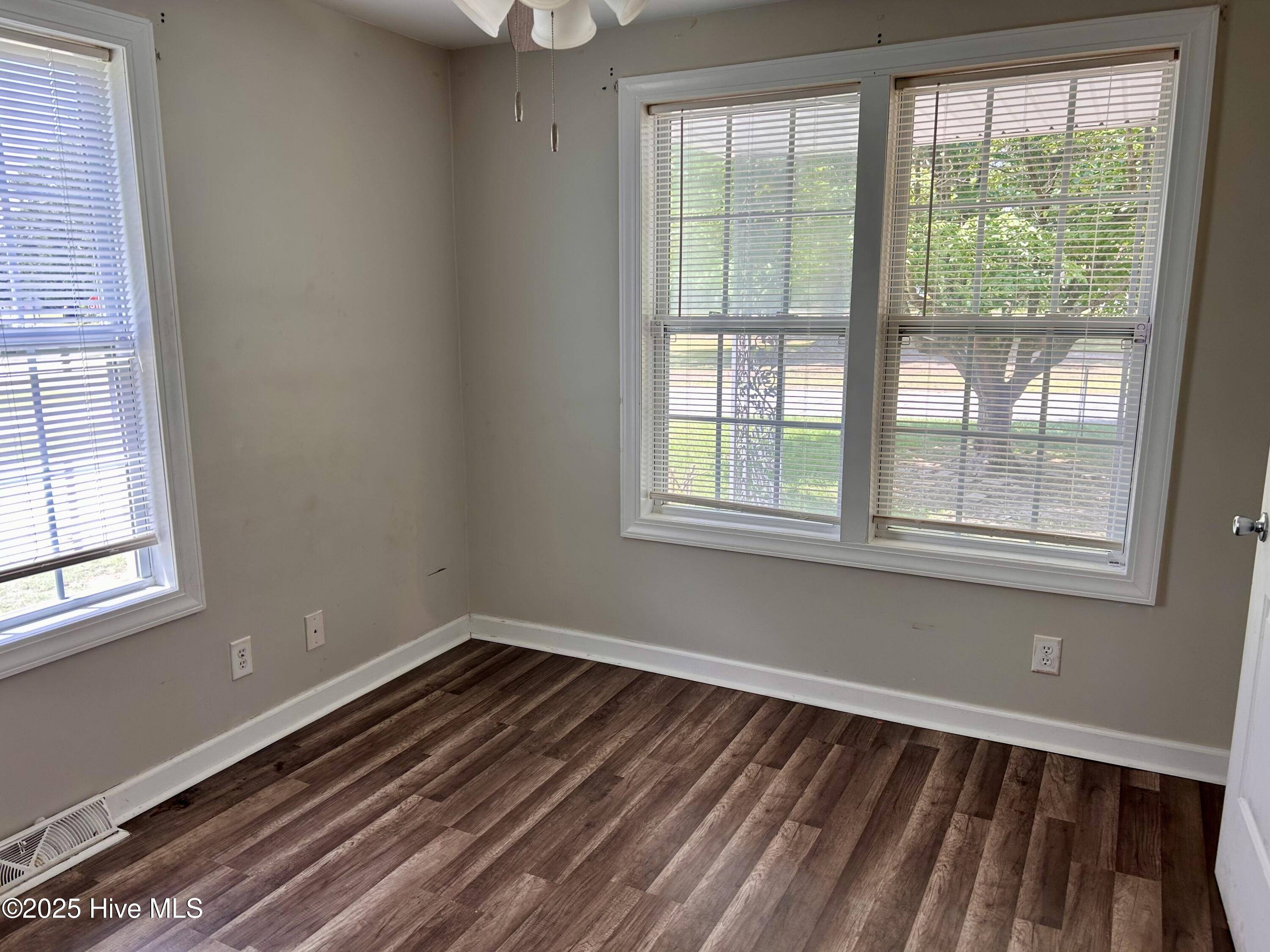 La Grange, NC 28551,404 N Forbes ST