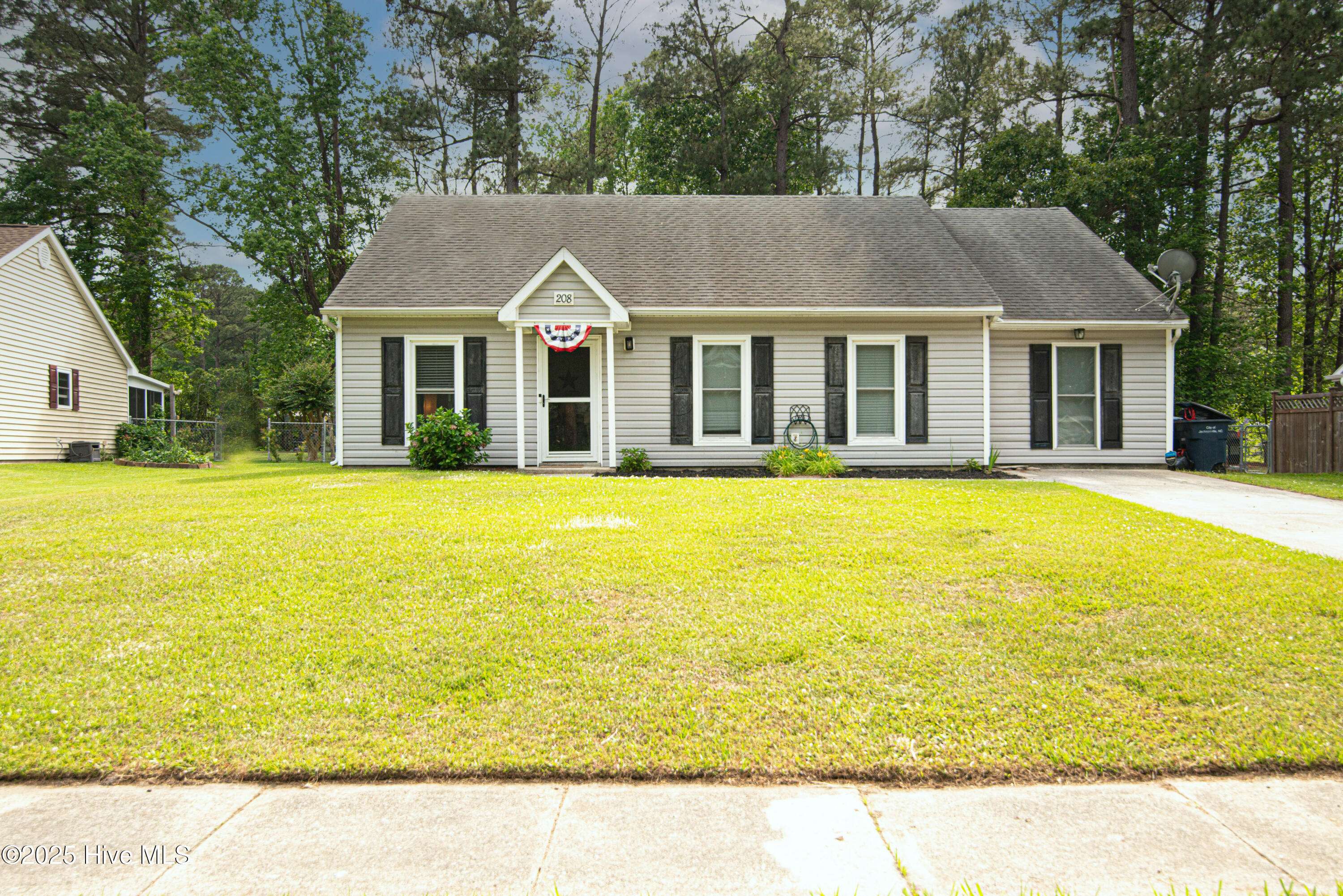 Jacksonville, NC 28546,208 E Lakeridge LNDG