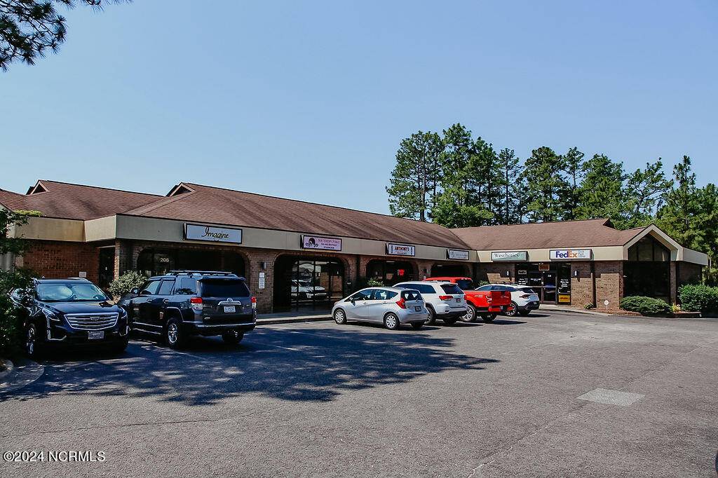 Southern Pines, NC 28387,206 Commerce AVE #206