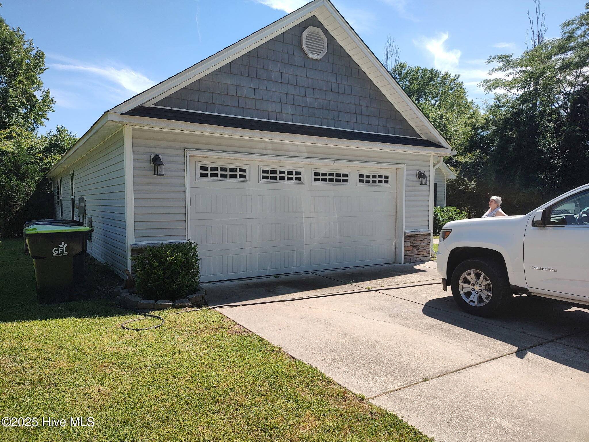 New Bern, NC 28562,110 Hidden Pond DR