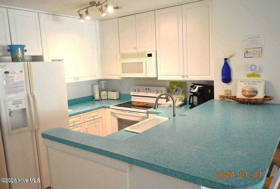 North Topsail Beach, NC 28460,790 New River Inlet RD #220b