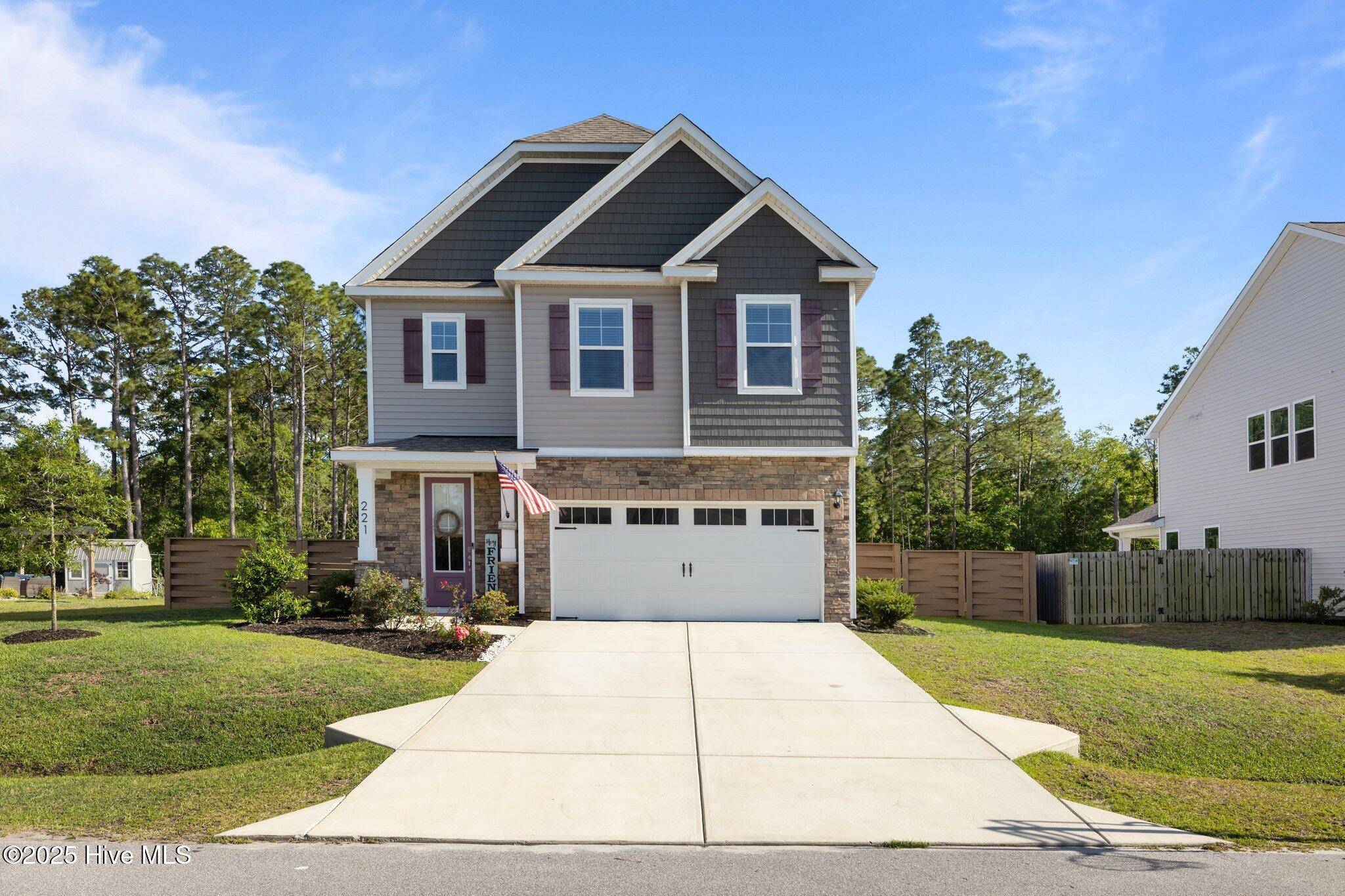 Newport, NC 28570,221 Salt Meadow LN