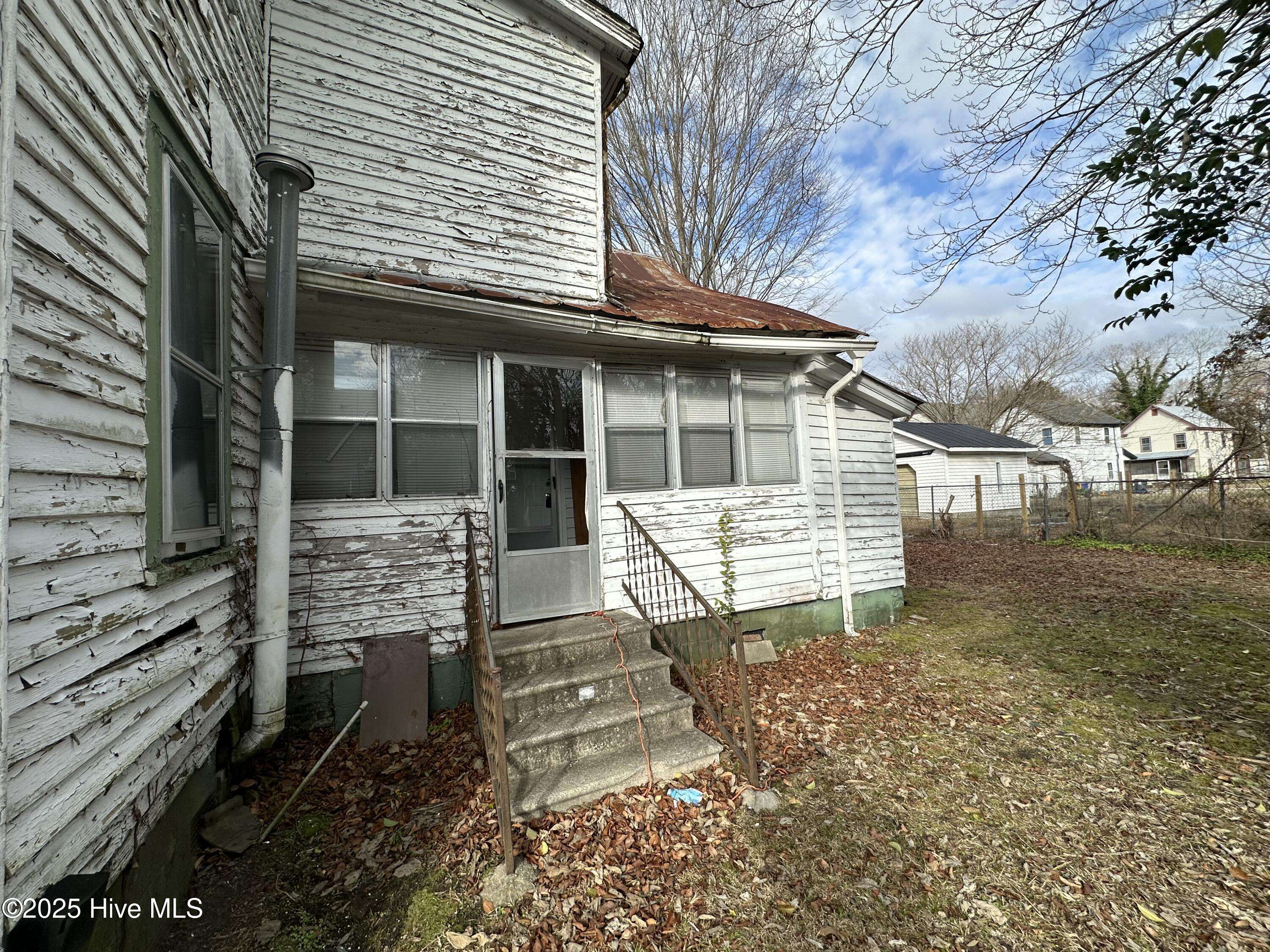 Hertford, NC 27944,410 Cox AVE