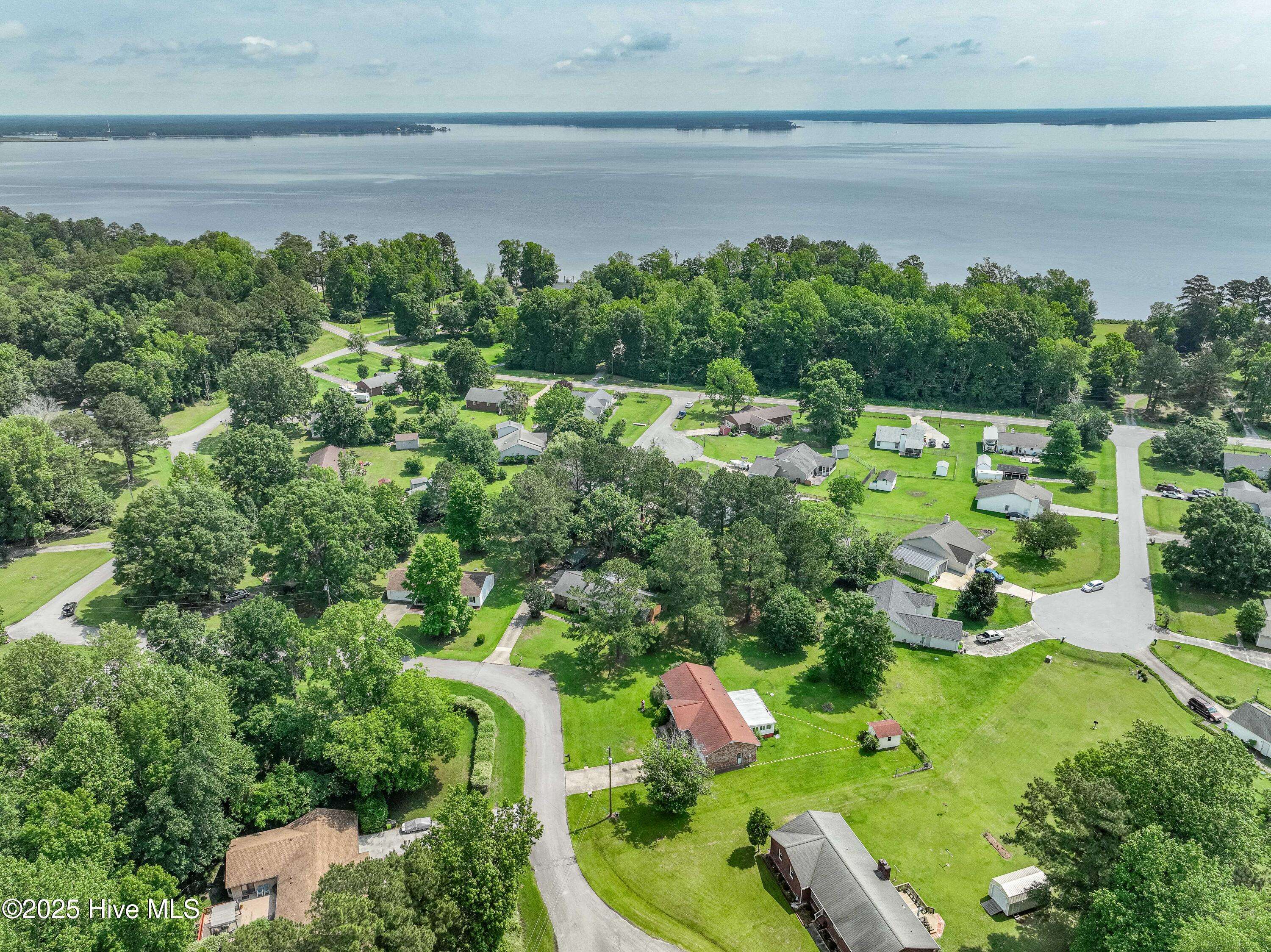 New Bern, NC 28560,211 Michele DR