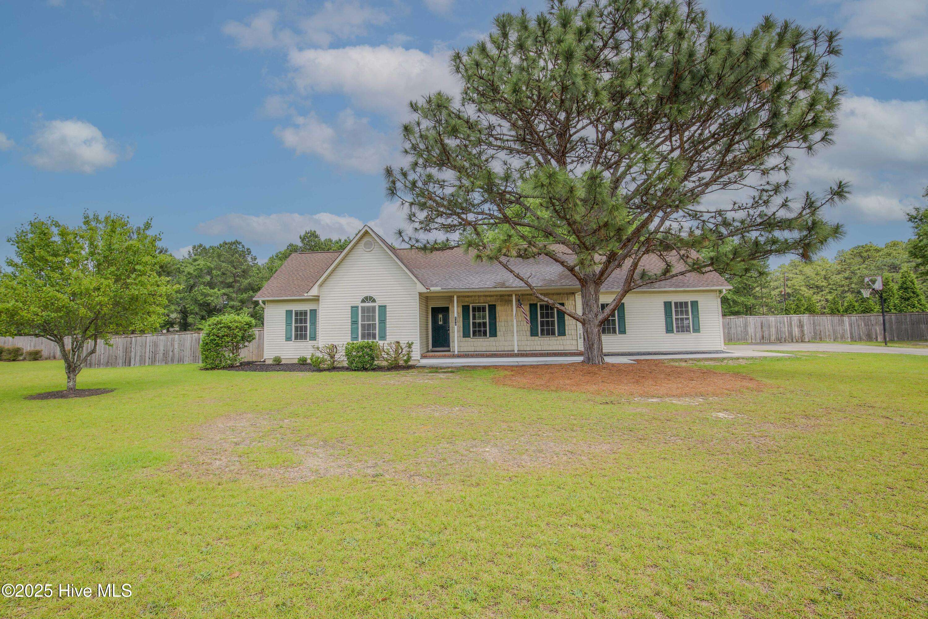 Pinebluff, NC 28373,102 Willow Creek LN