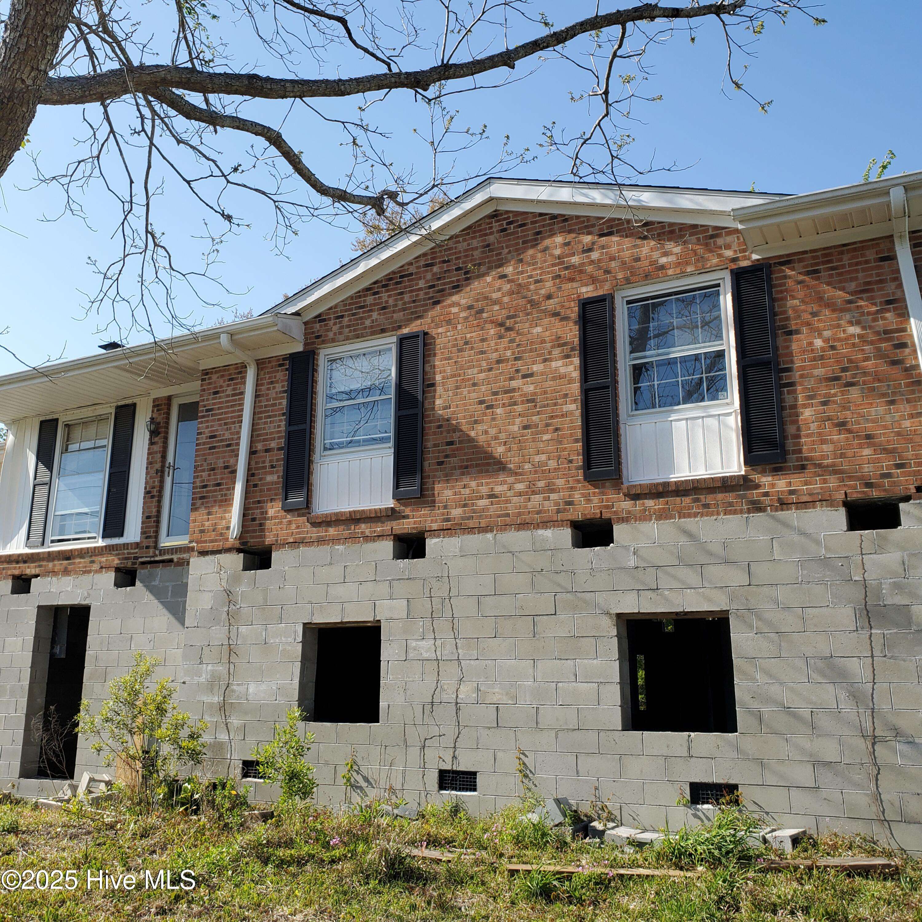 Newport, NC 28570,114 Graham RD