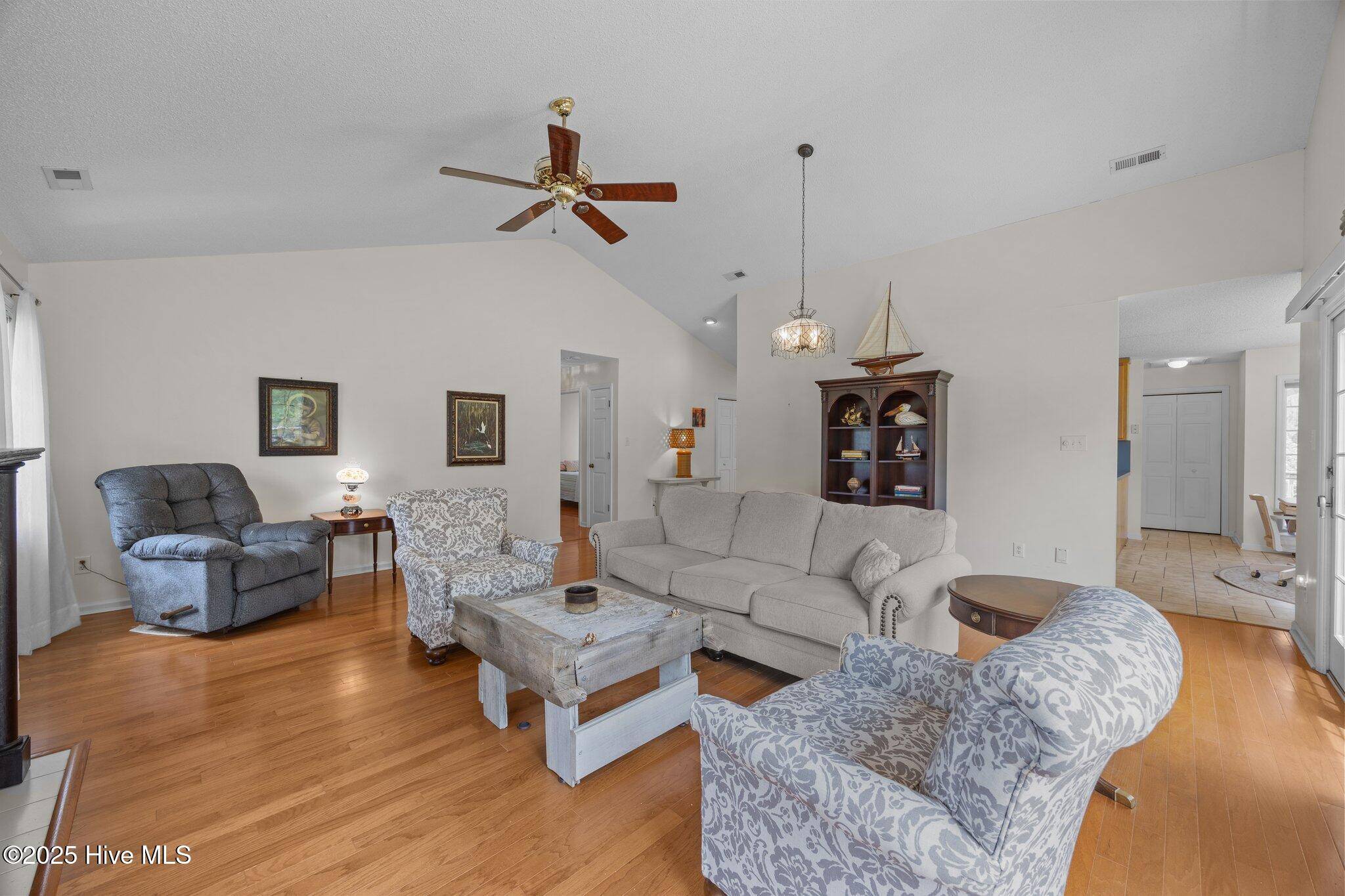 Oriental, NC 28571,9333 Doris DR