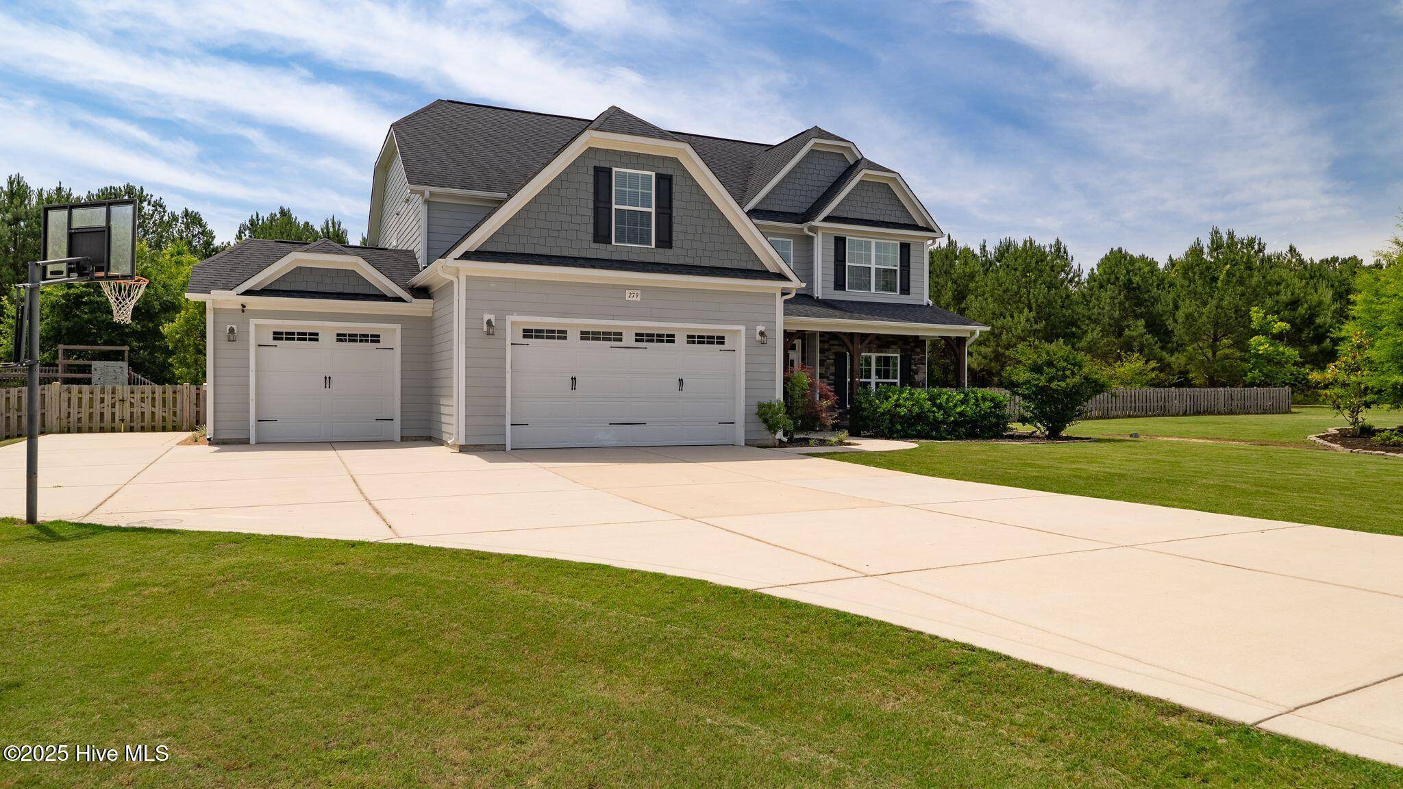 Whispering Pines, NC 28327,279 Brightleaf DR