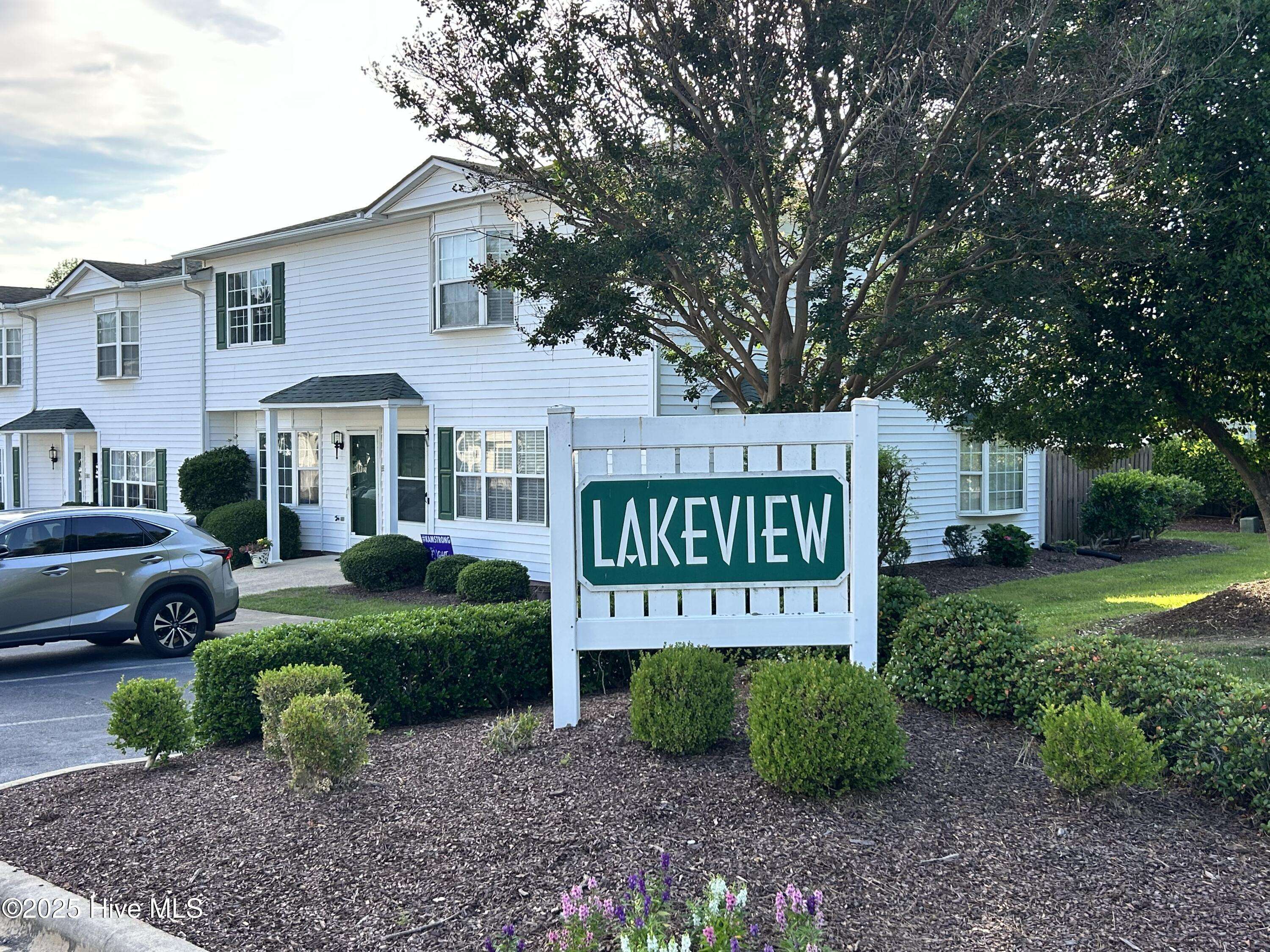Greenville, NC 27834,920 Spring Forest RD #L-5