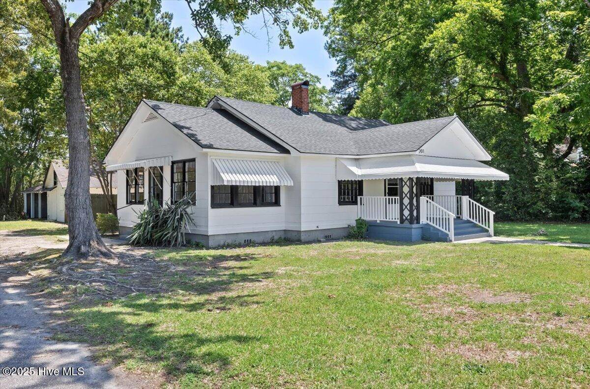 Pinetops, NC 27864,201 Van ST