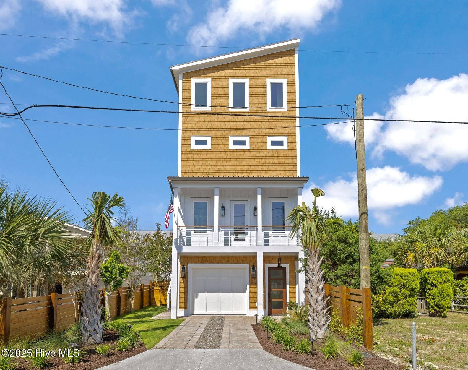 Carolina Beach, NC 28428,221 Georgia AVE