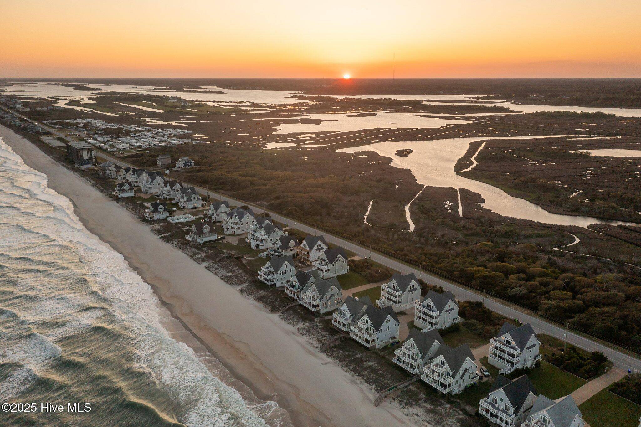 North Topsail Beach, NC 28460,4248 Island DR