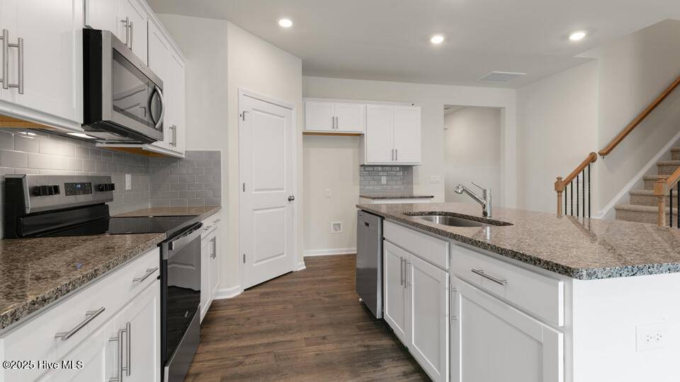 Aberdeen, NC 28315,950 Misty Creek DR