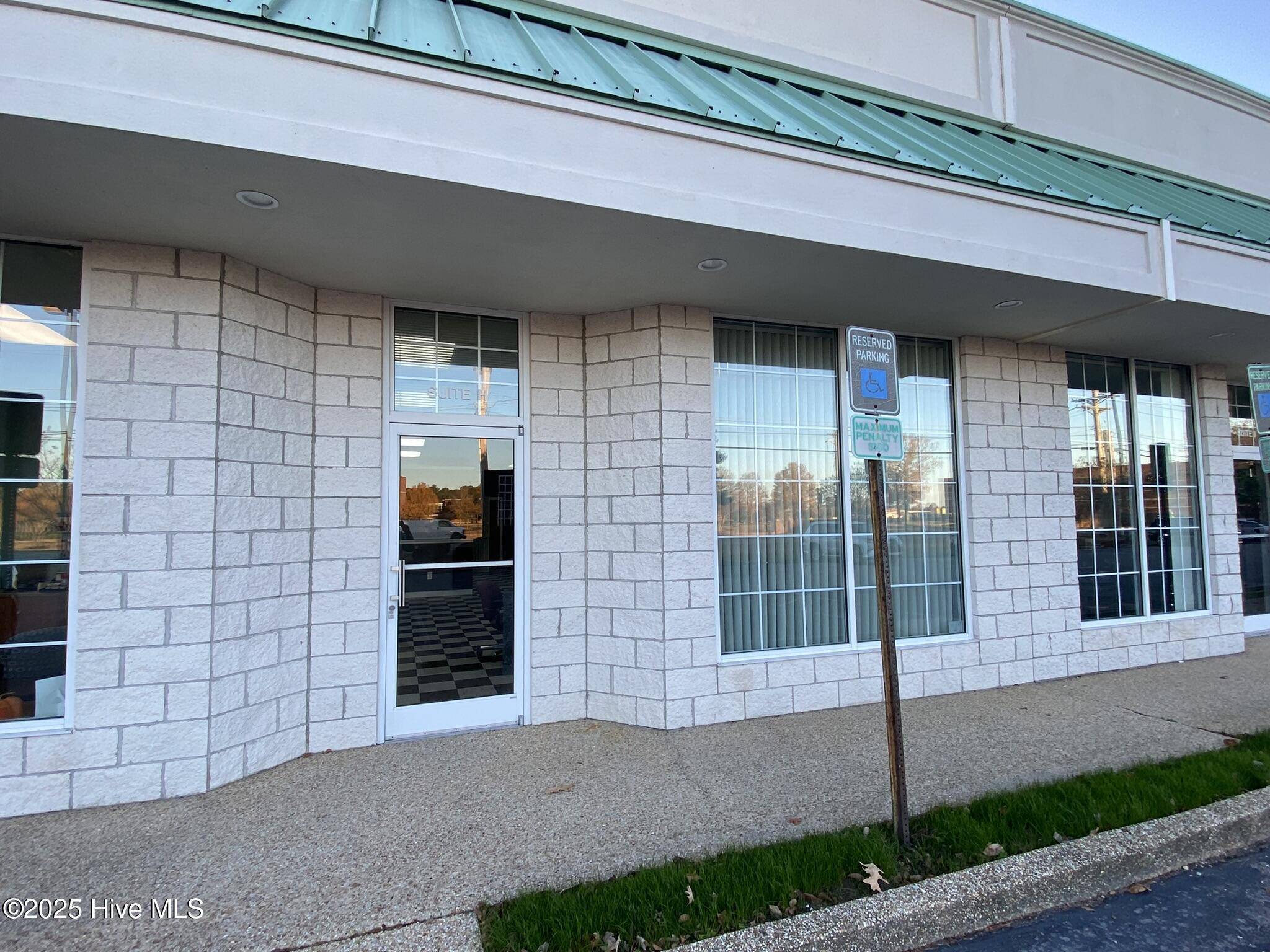 Elizabeth City, NC 27909,1831 Weeksville RD #Suite H