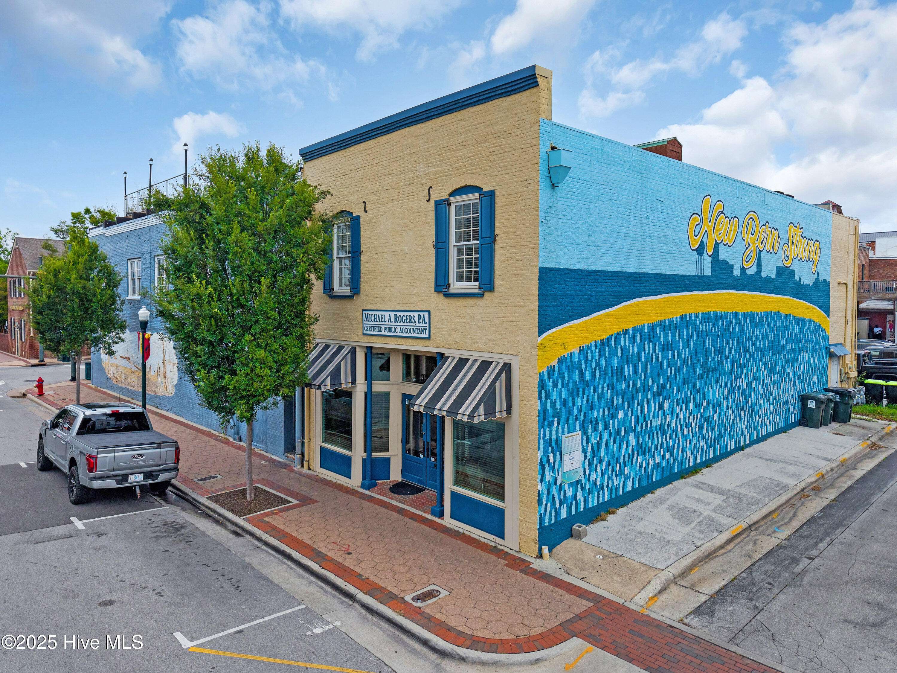 New Bern, NC 28560,328 S Front ST