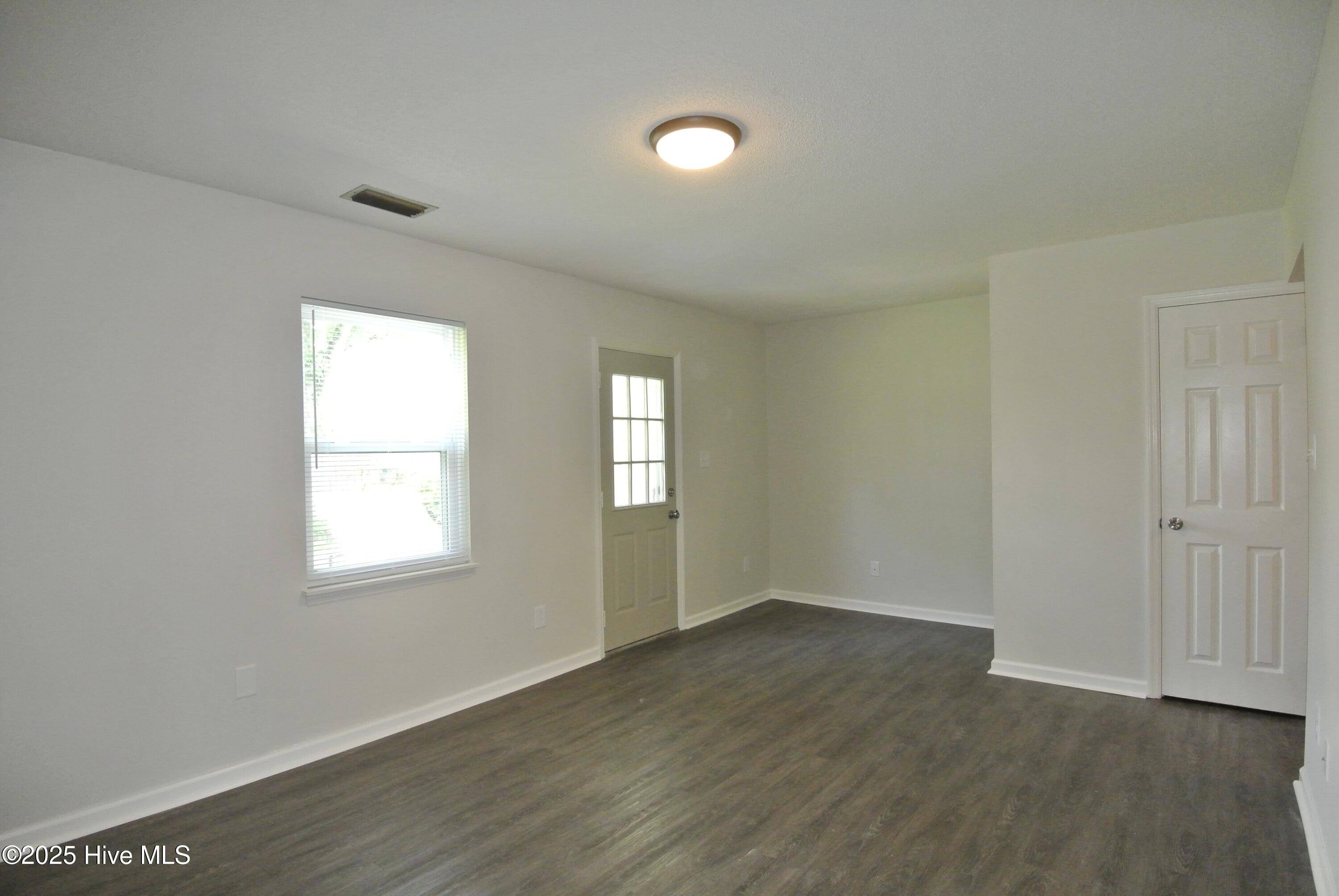 New Bern, NC 28562,1307 Stallings Pkwy #B