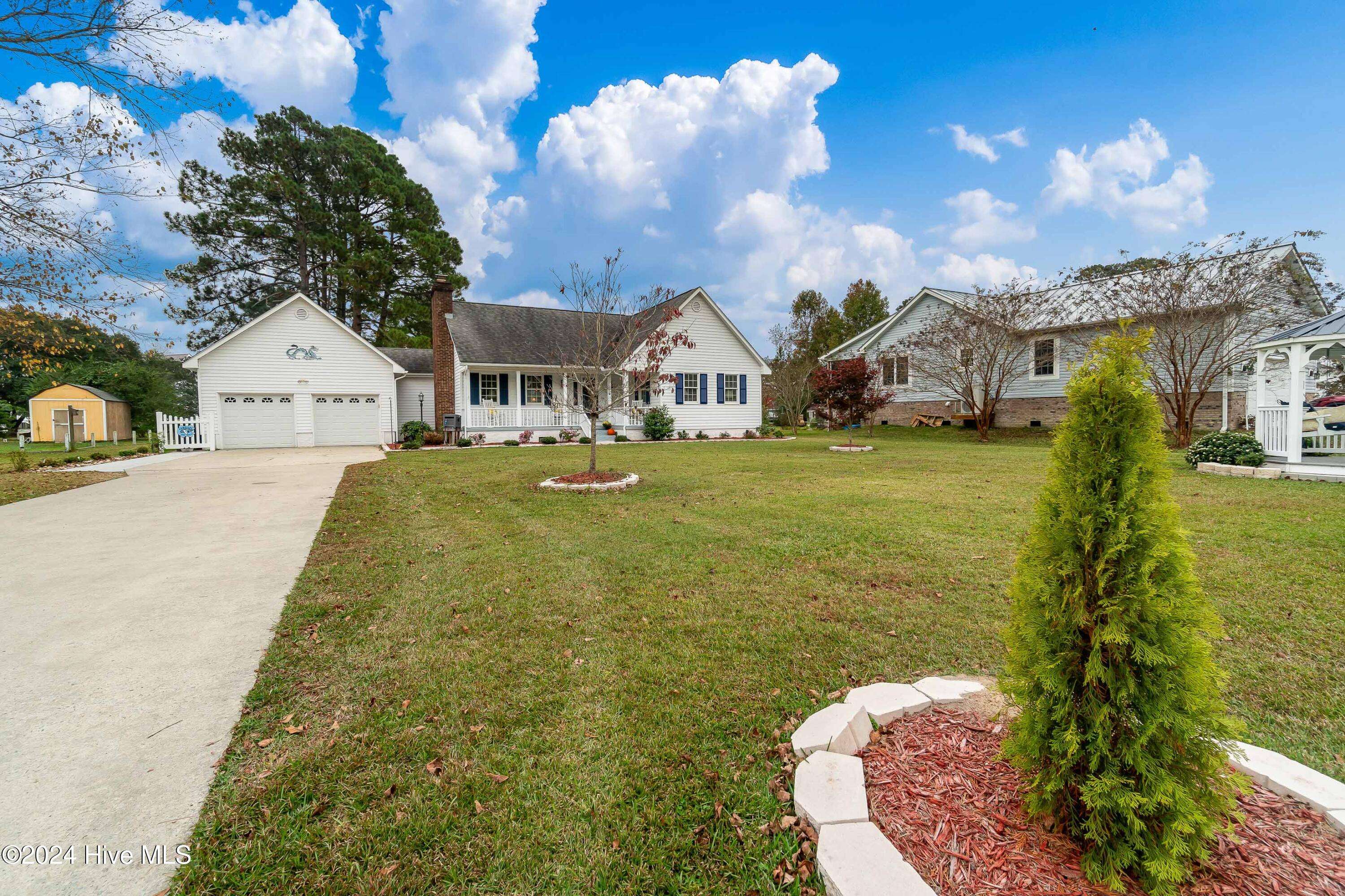 Oriental, NC 28571,1110 Link LN