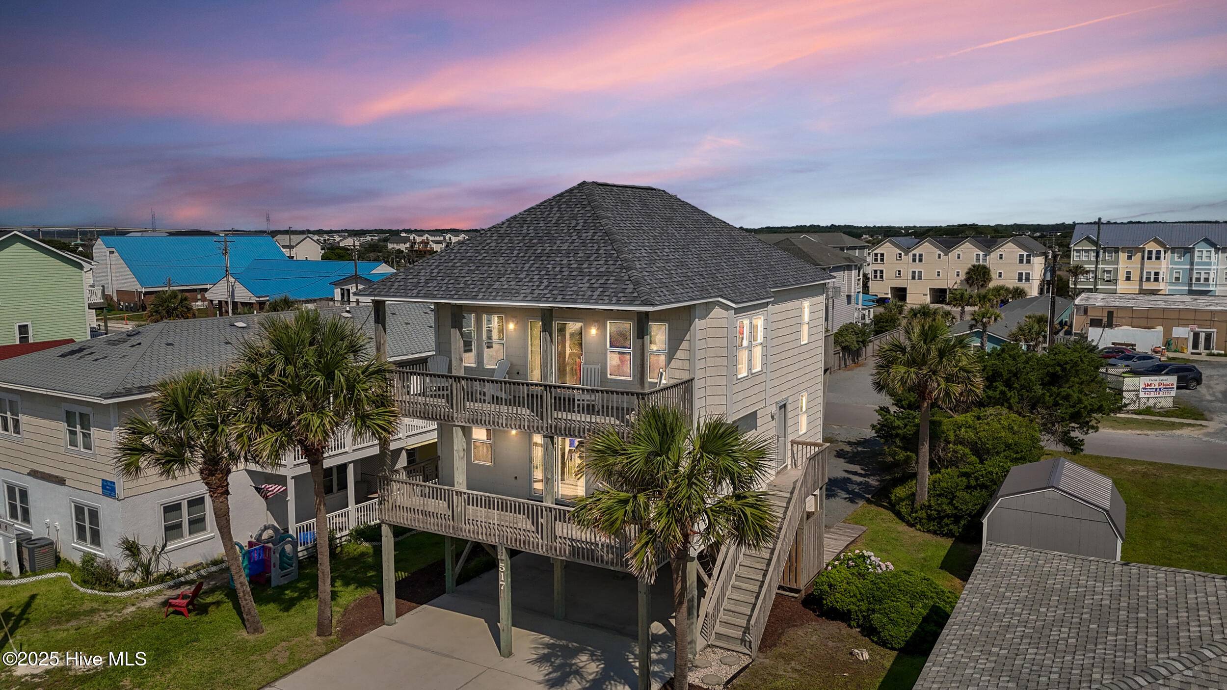 Surf City, NC 28445,517 N Shore DR