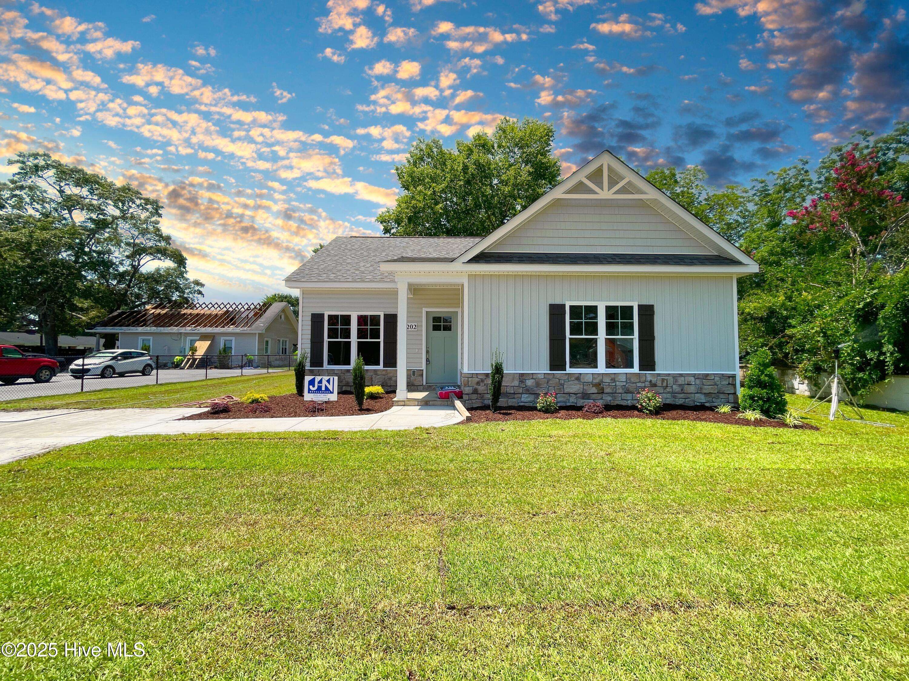 Princeton, NC 27569,202 S Pearl ST