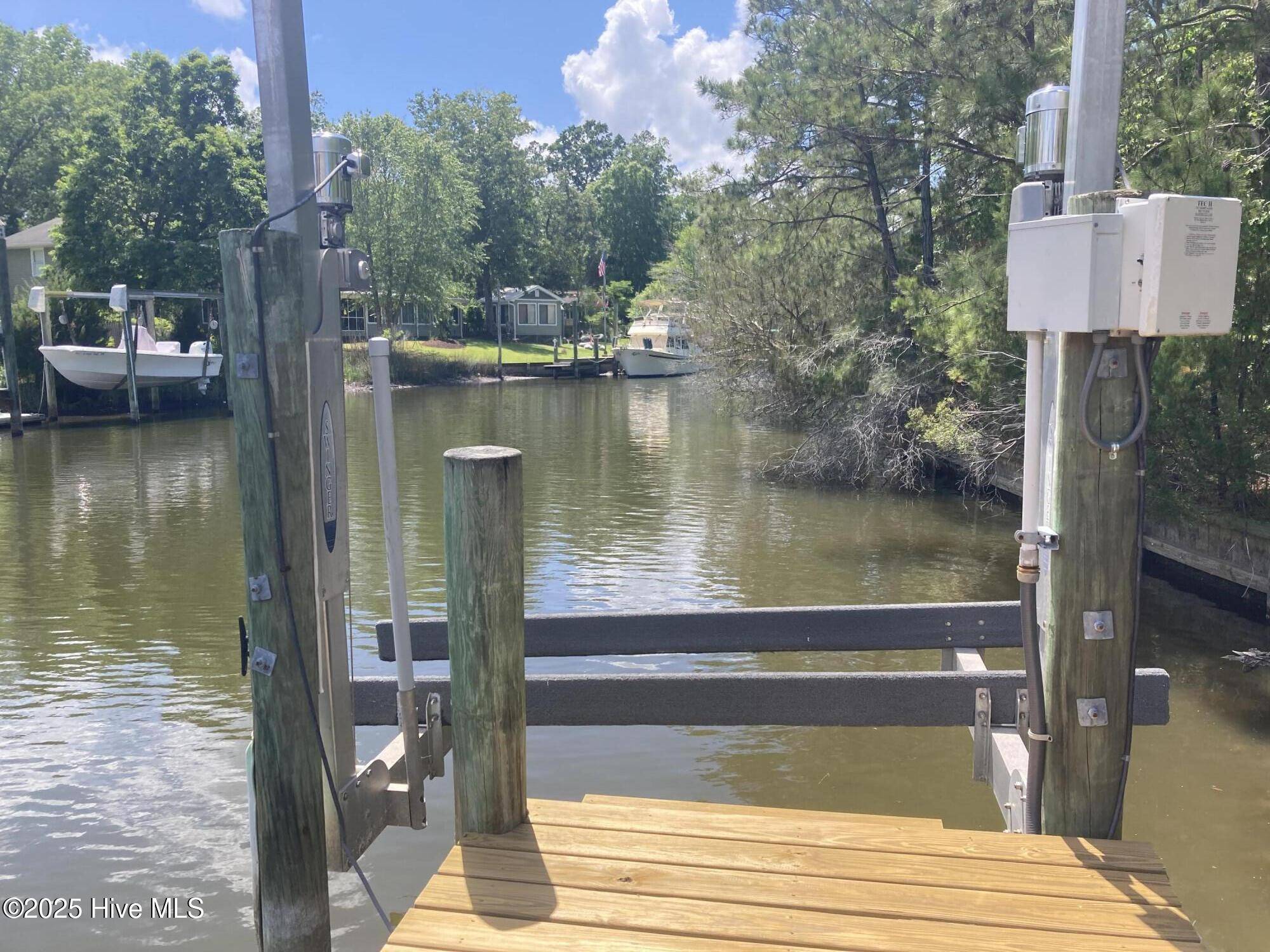 Oriental, NC 28571,117 Pineview DR