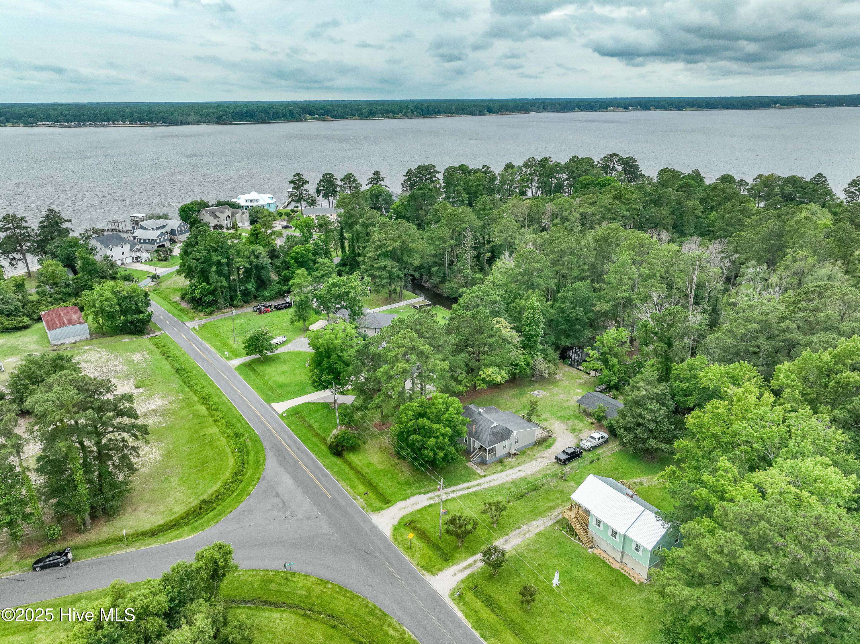 Washington, NC 27889,766 Swan Point RD