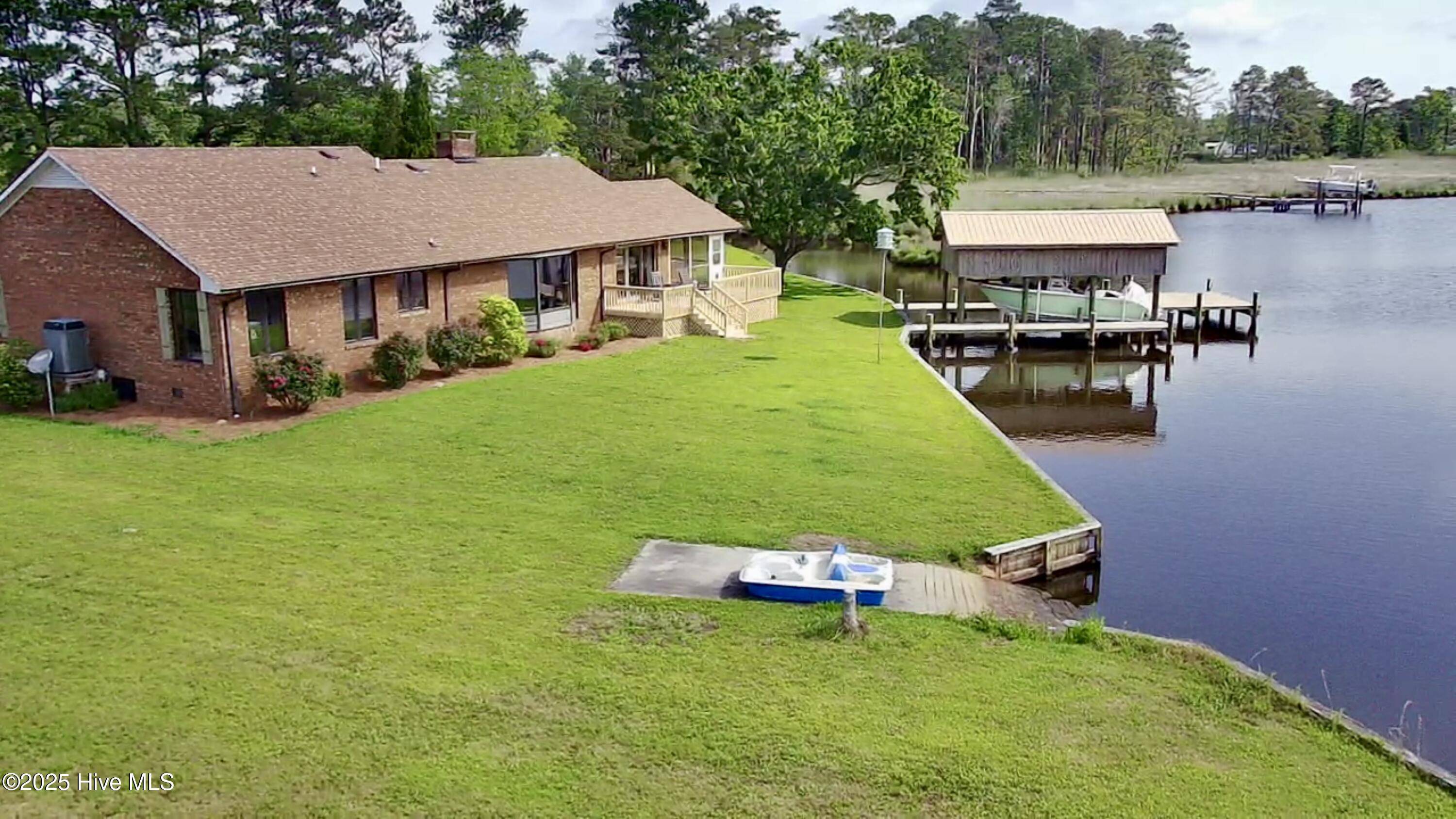 Belhaven, NC 27810,181 Dallas Paul RD