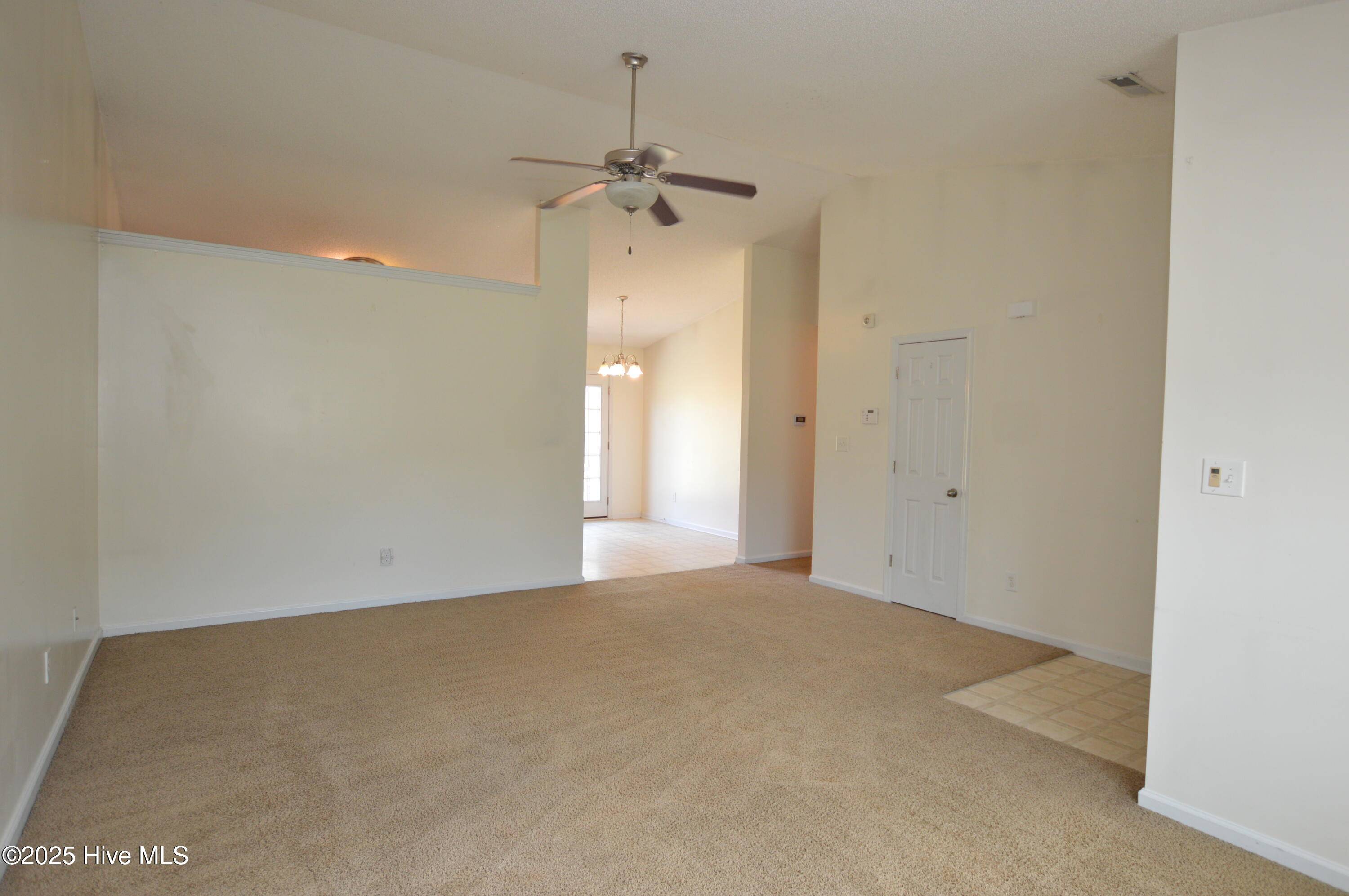 Hubert, NC 28539,140 Van Riggs RD
