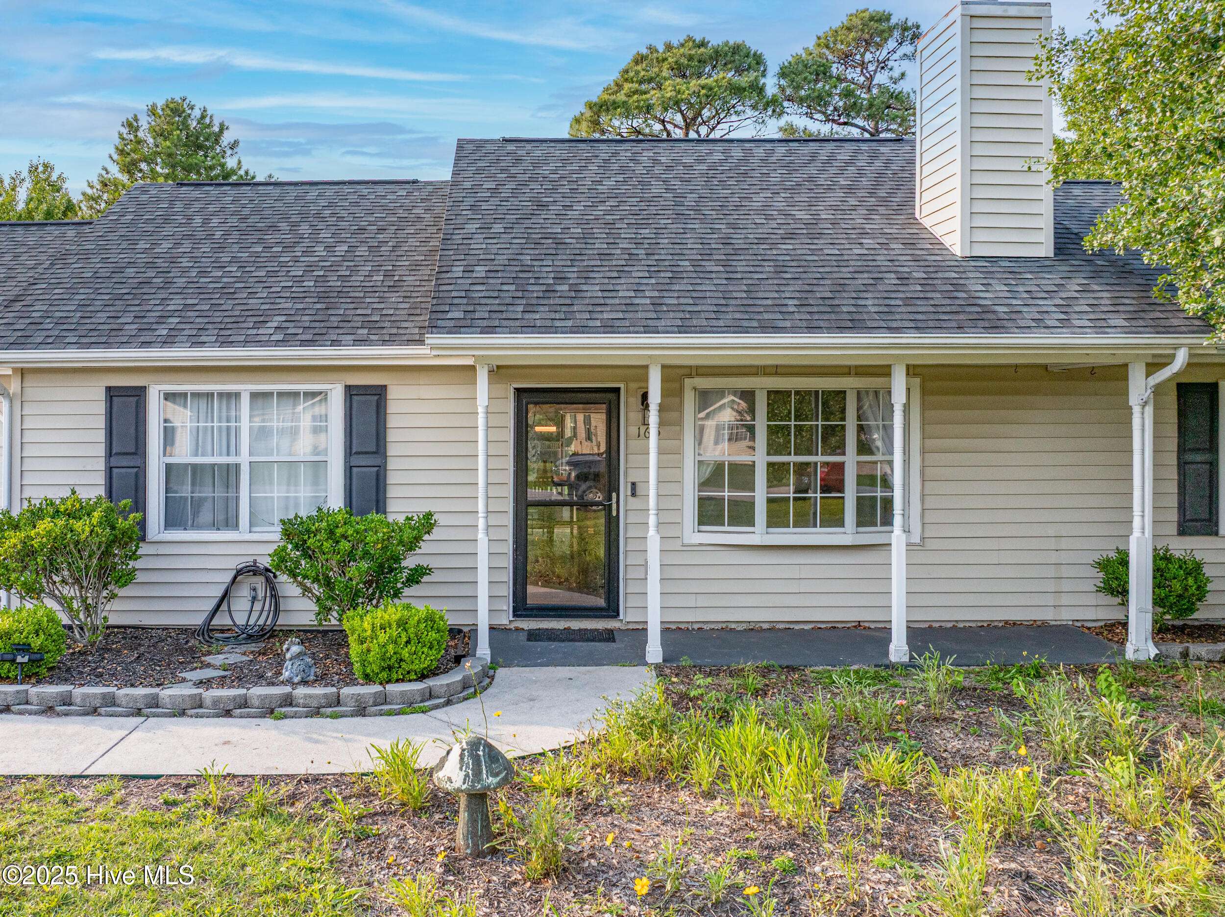 Hubert, NC 28539,165 Parnell RD